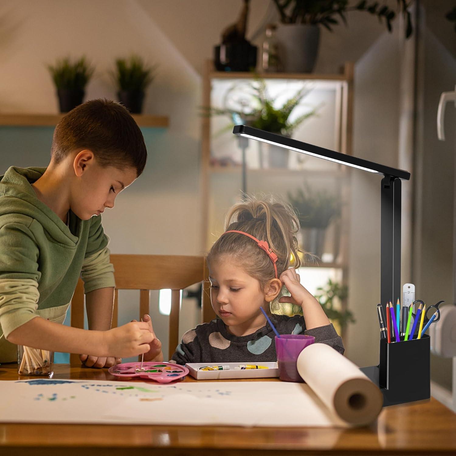 Lámpara de Escritorio LED COZOO con Carga USB y Toma AC