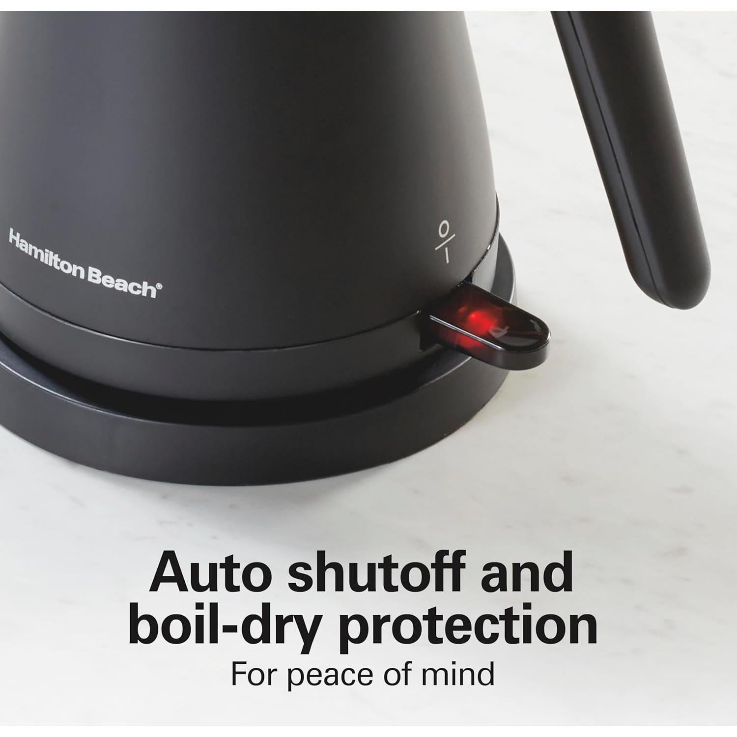 Hervidor Eléctrico Compacto Hamilton Beach 0.6L Pico de Ganso