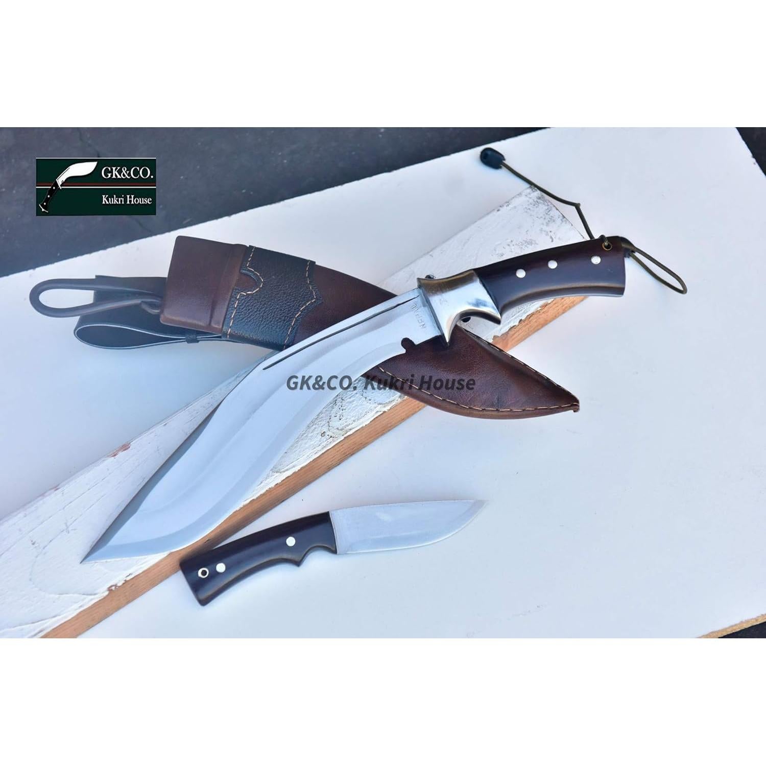 Kukri GK&CO. 11" de Acero al Carbono con Funda Roja