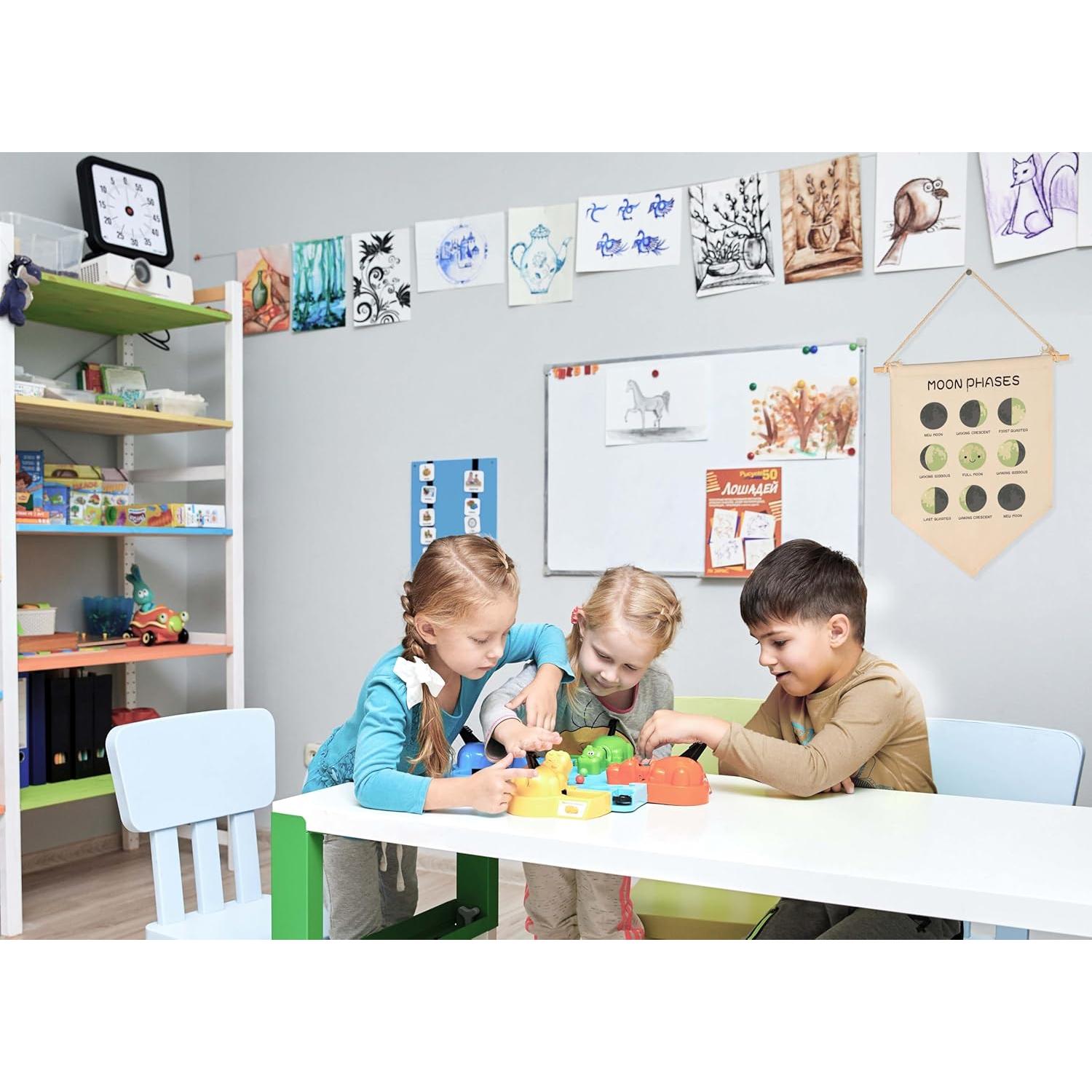 Bandera Colgante Fases de la Luna Montessori Beige 39.6x27.9cm