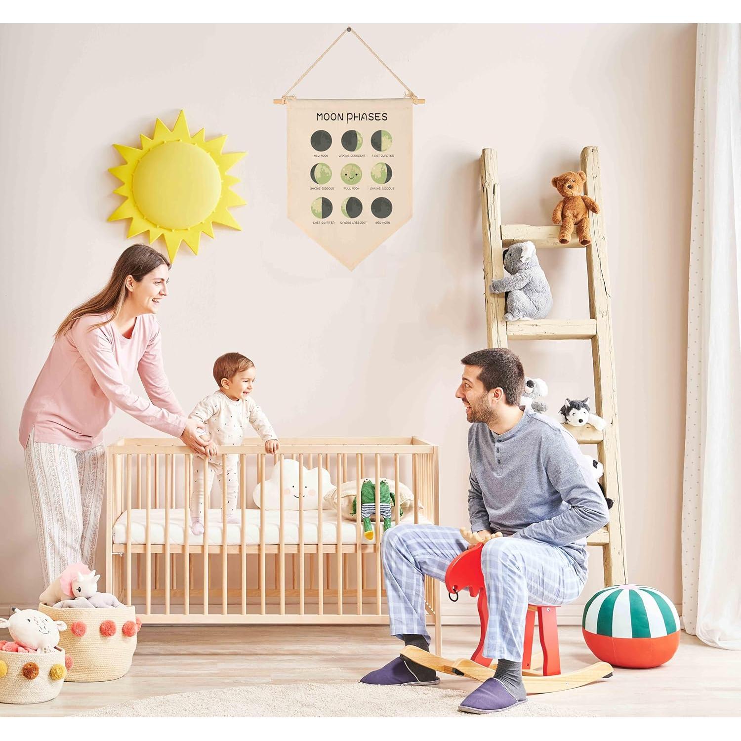 Bandera Colgante Fases de la Luna Montessori Beige 39.6x27.9cm