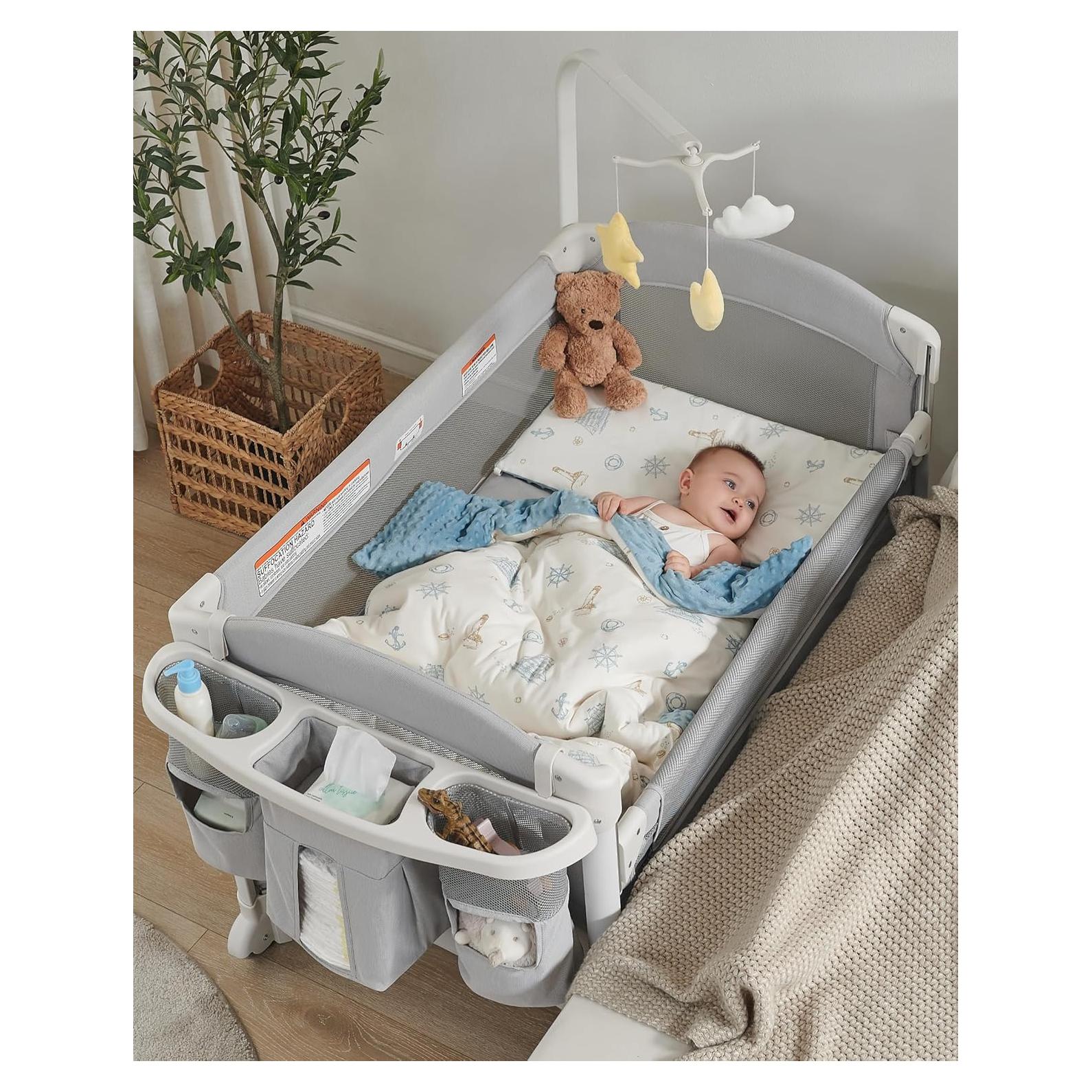 Cuna de lado 4 en 1 Joybai Gris Bruma con mesa de cambio