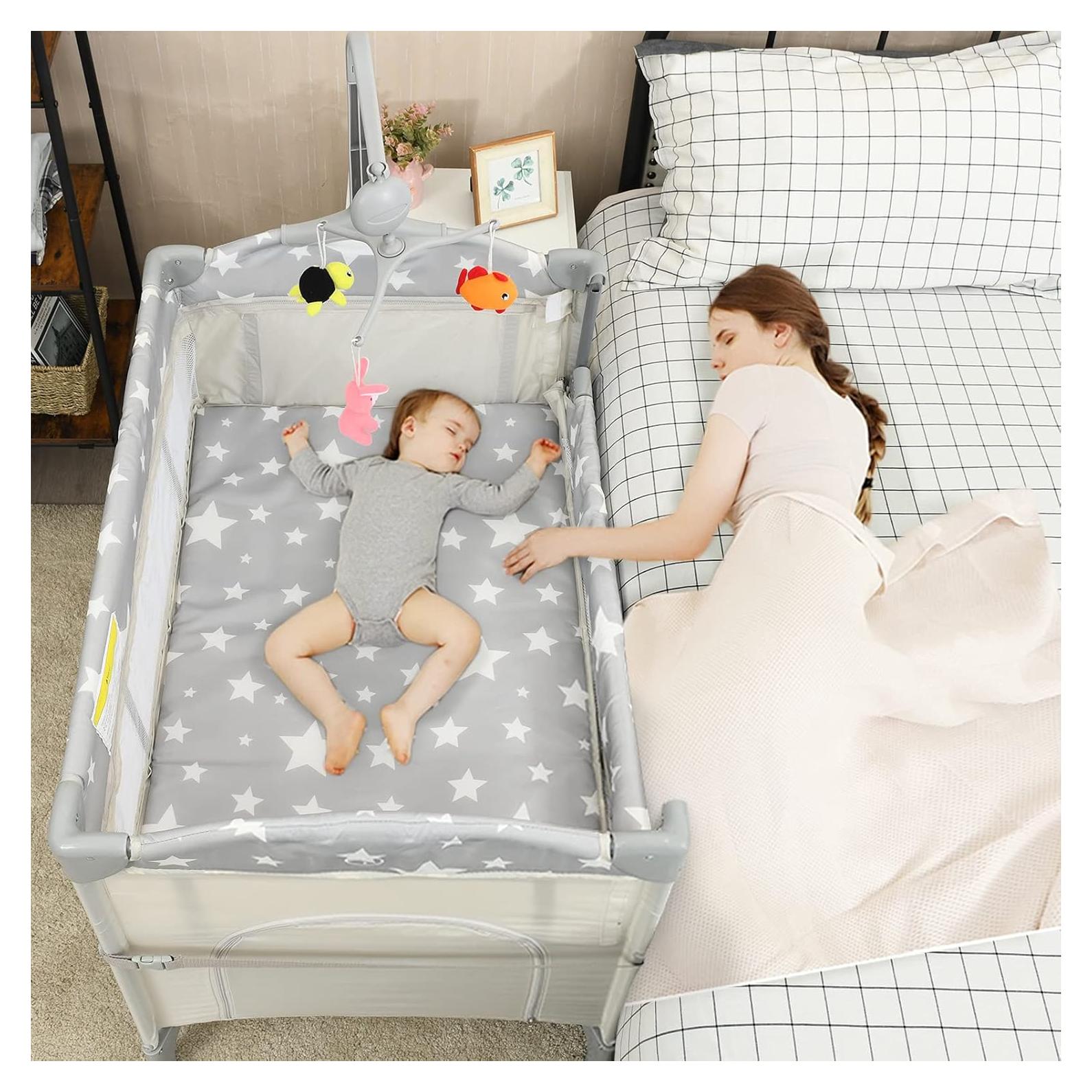 Cuna Lateral 5-en-1 HONEY JOY con Mesa de Cambio y Juguetes Beige