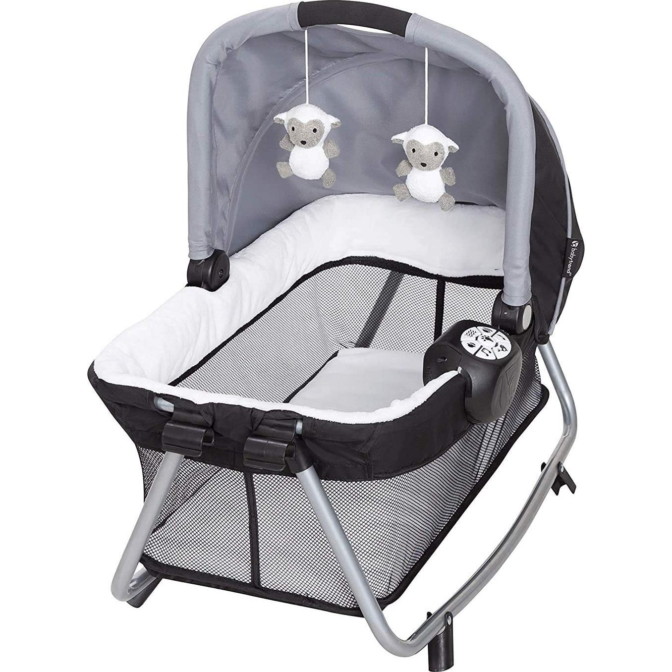 Centro de Guardería Baby Trend PY75C45B con 2 Cunas y Mesa de Cambio