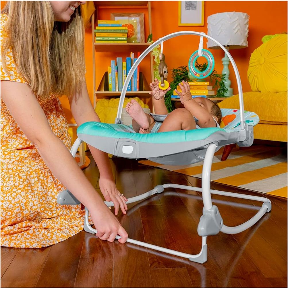 Mecedor y Asiento Estacionario Bright Starts Vibes Salvajes 2 en 1