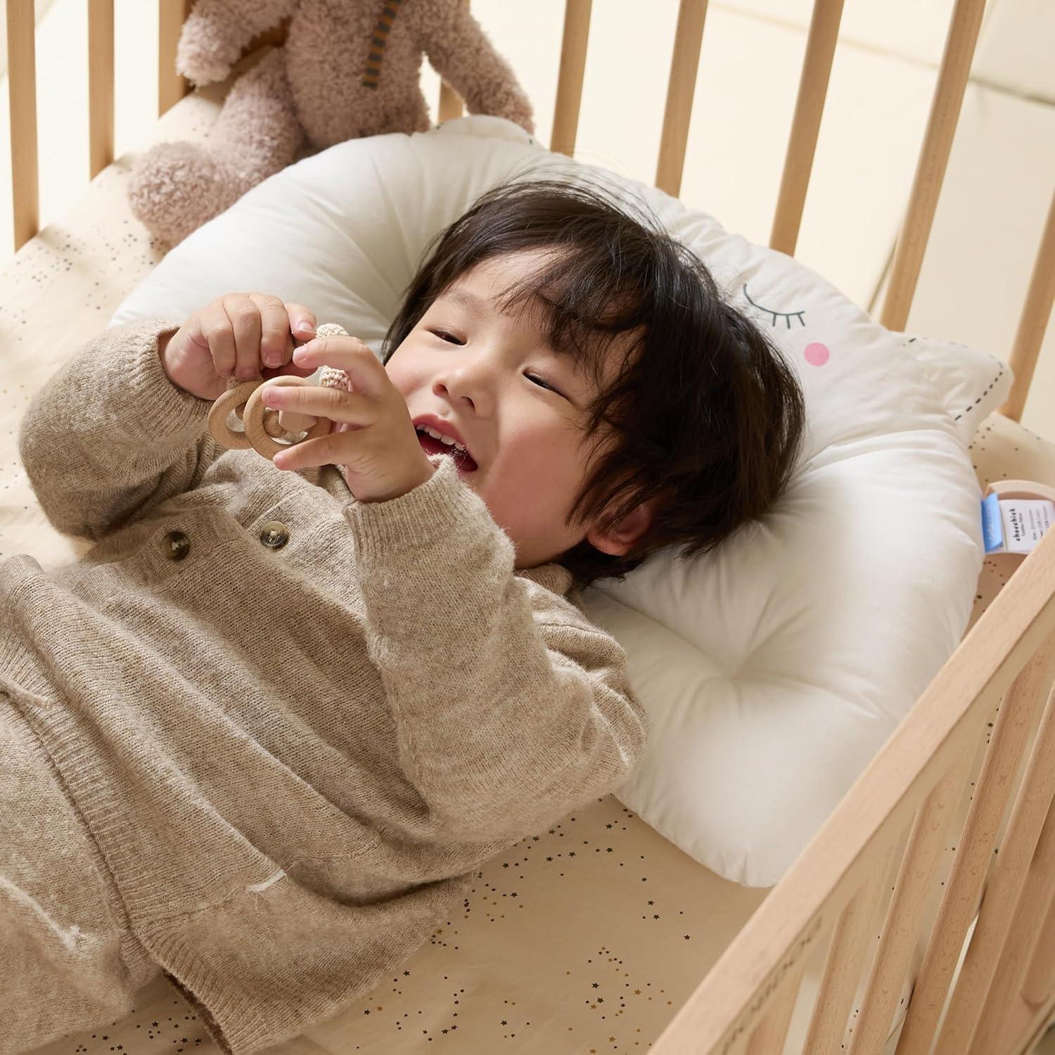 Almohada Infantil Choc Chick Gato 50.8x35.6 cm Hipoalergénica