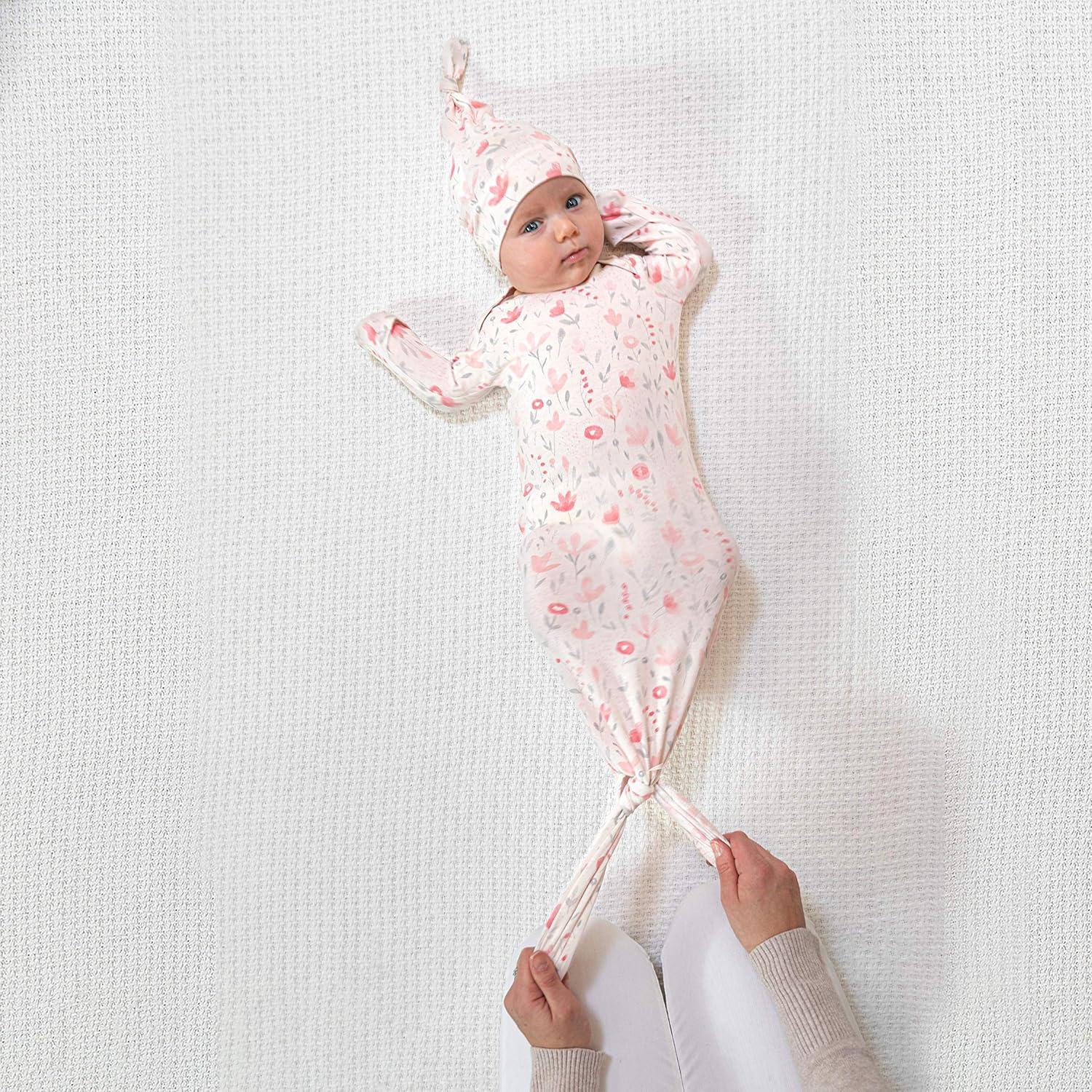 Conjunto Gown y Sombrero Aden + Anais para Bebés 0-3 Meses