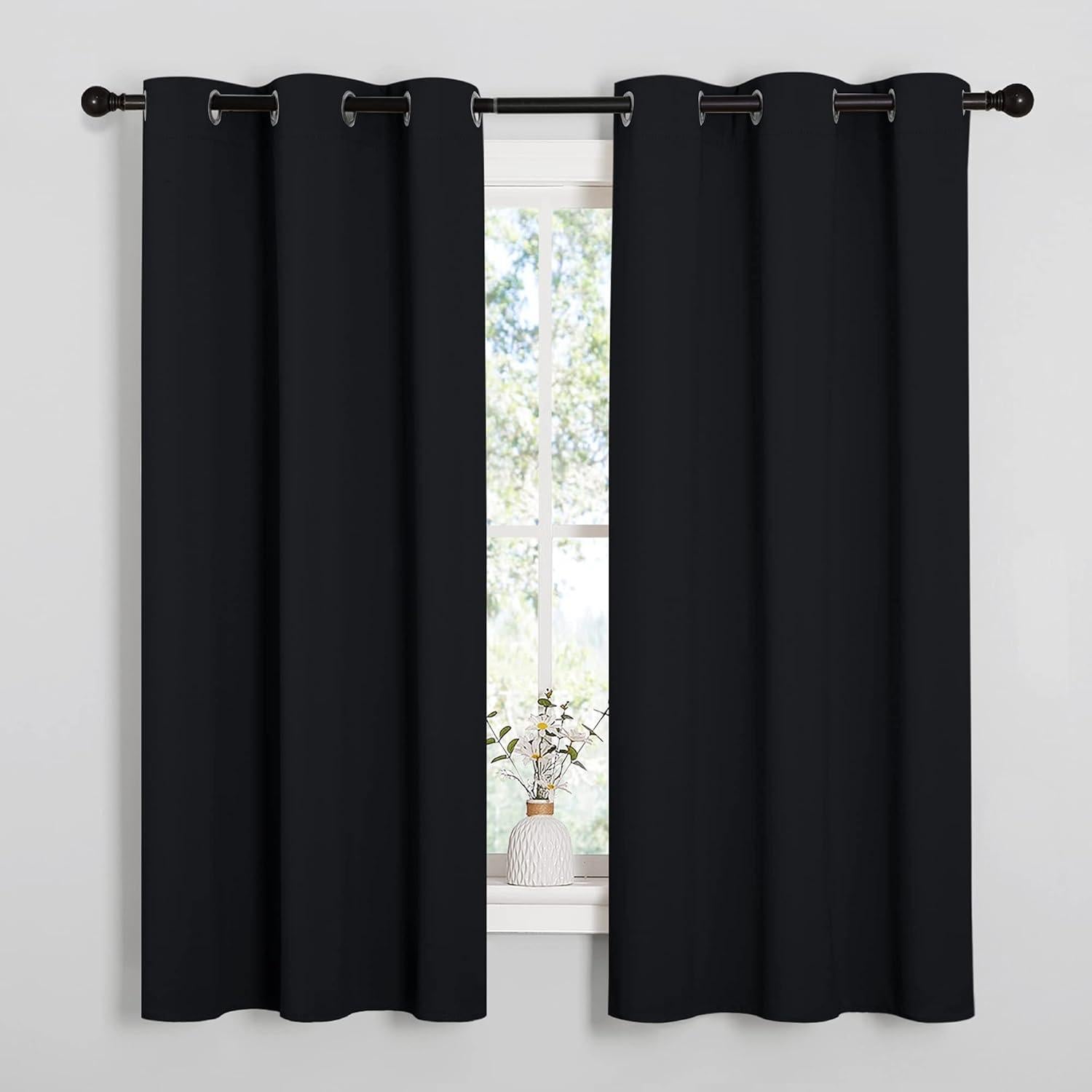 Cortinas Opacas Térmicas NICETOWN 106.68x160 cm 2 Paneles Negro