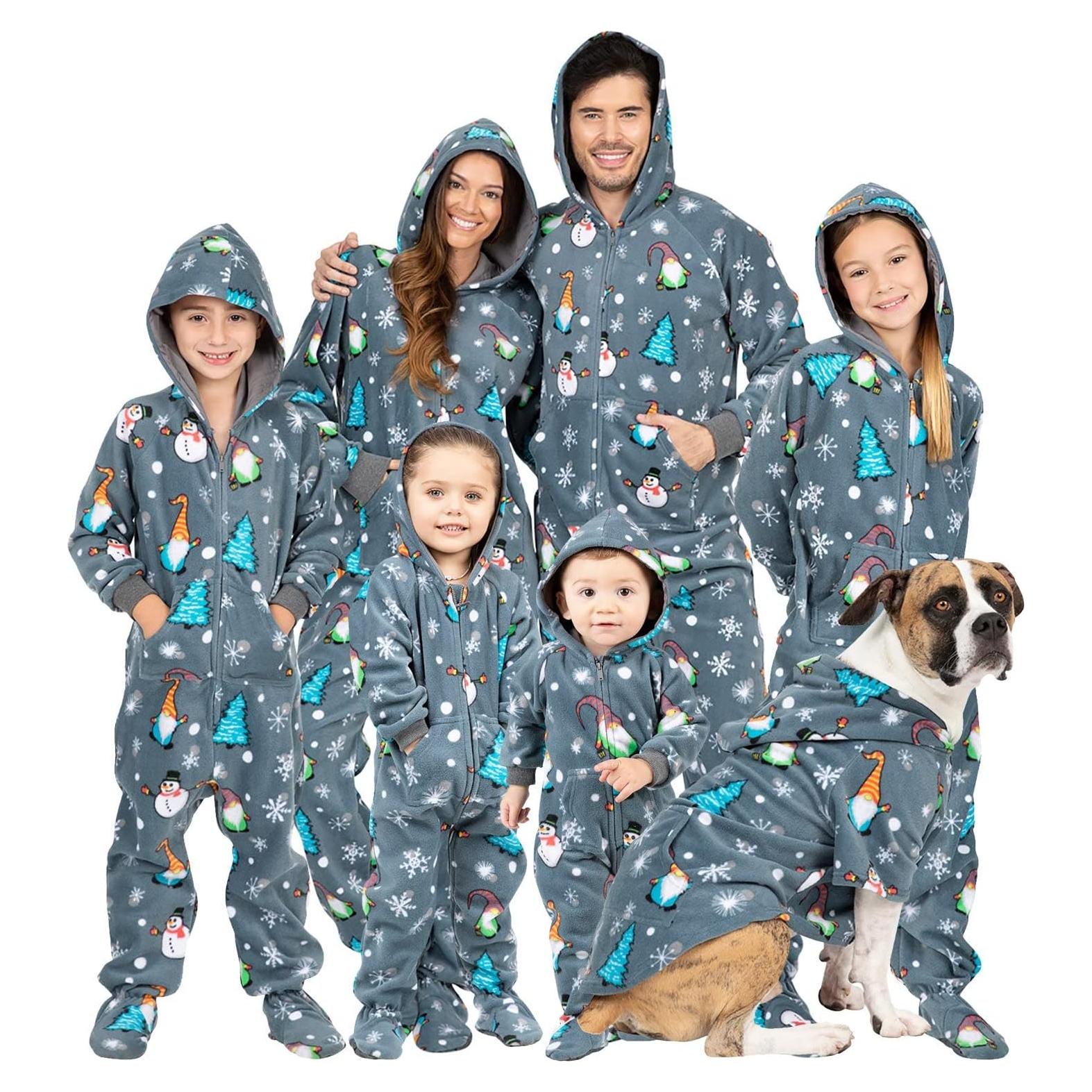 Pijamas con pies para toda la familia - Pijamas de felpa