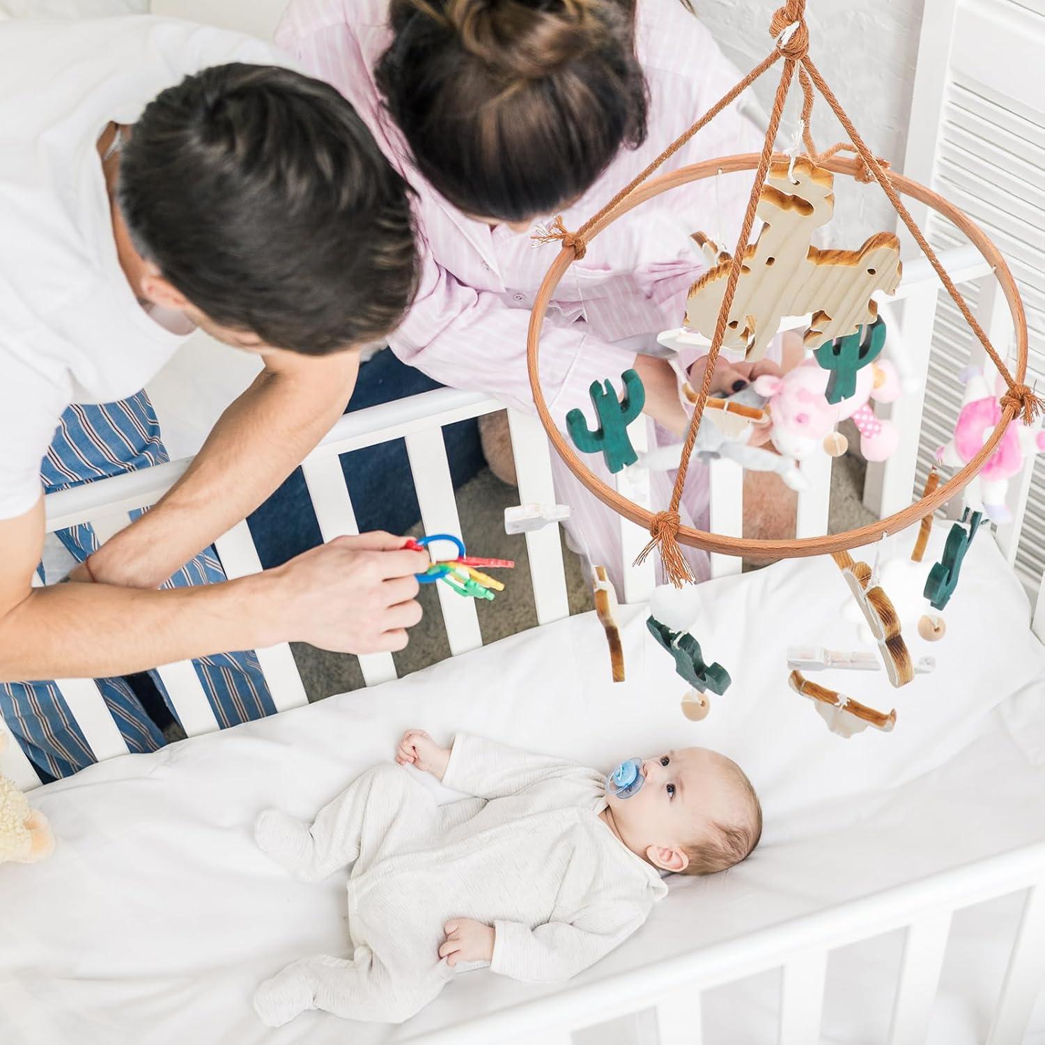 Móvil de cuna vaquero boho de madera con campana - 24x23 cm