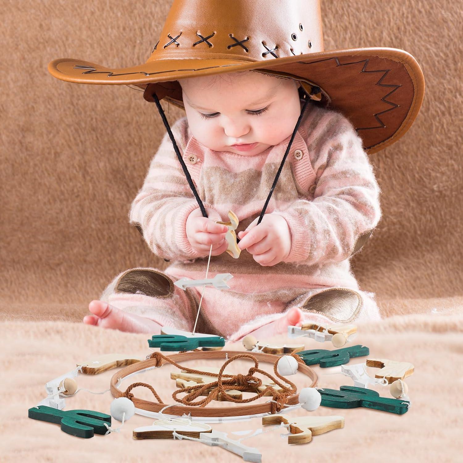 Móvil de cuna vaquero boho de madera con campana - 24x23 cm