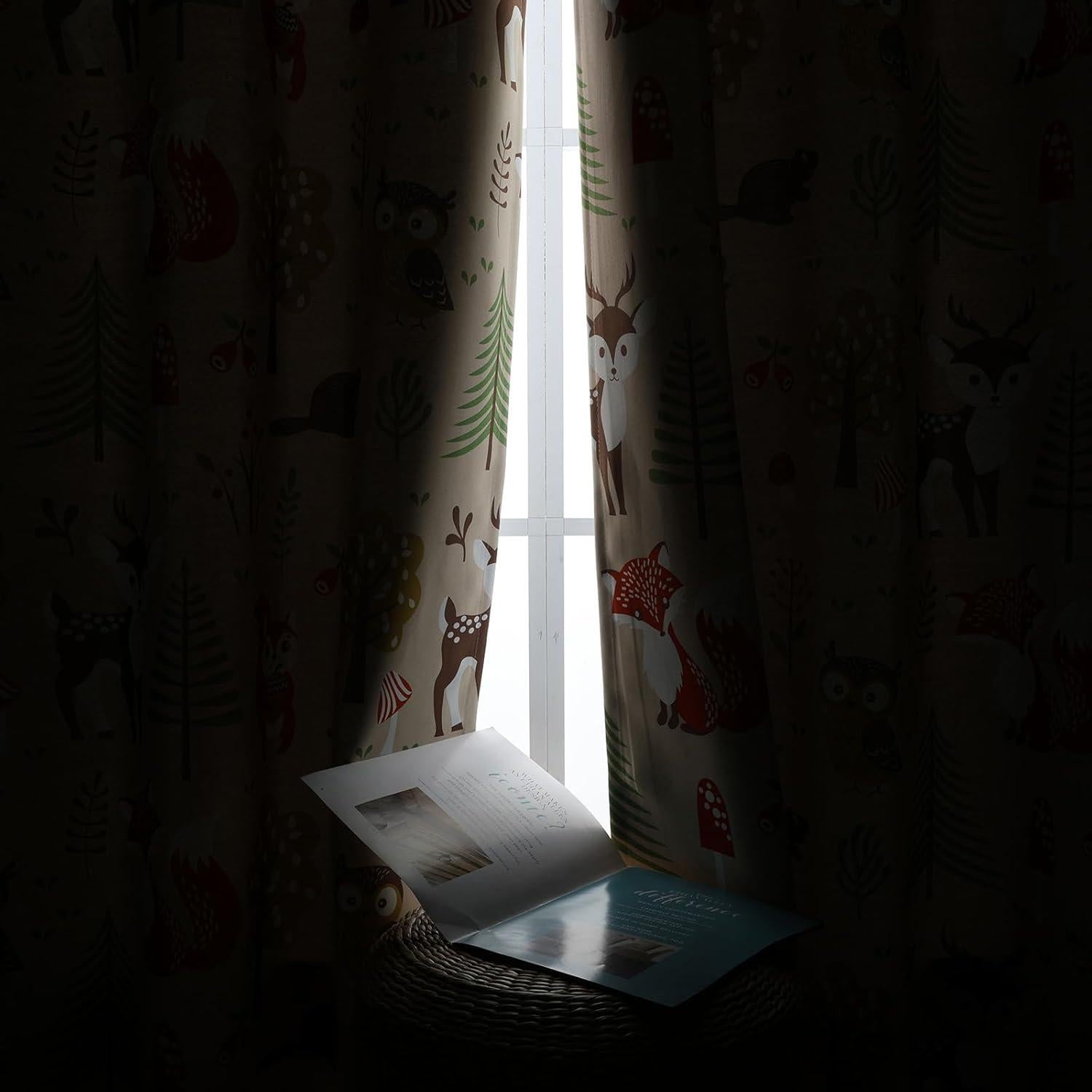 Cortinas Blackout L.Z.E para Niños Beige 52x63 cm - Juego de 2