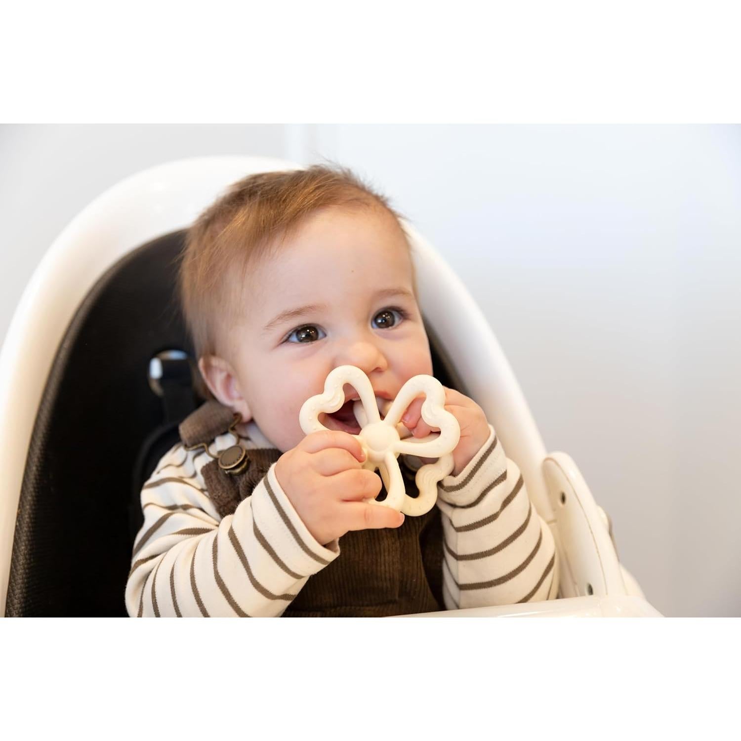 Mordedor de Silicona Haakaa Trébol 100% Grado Alimenticio