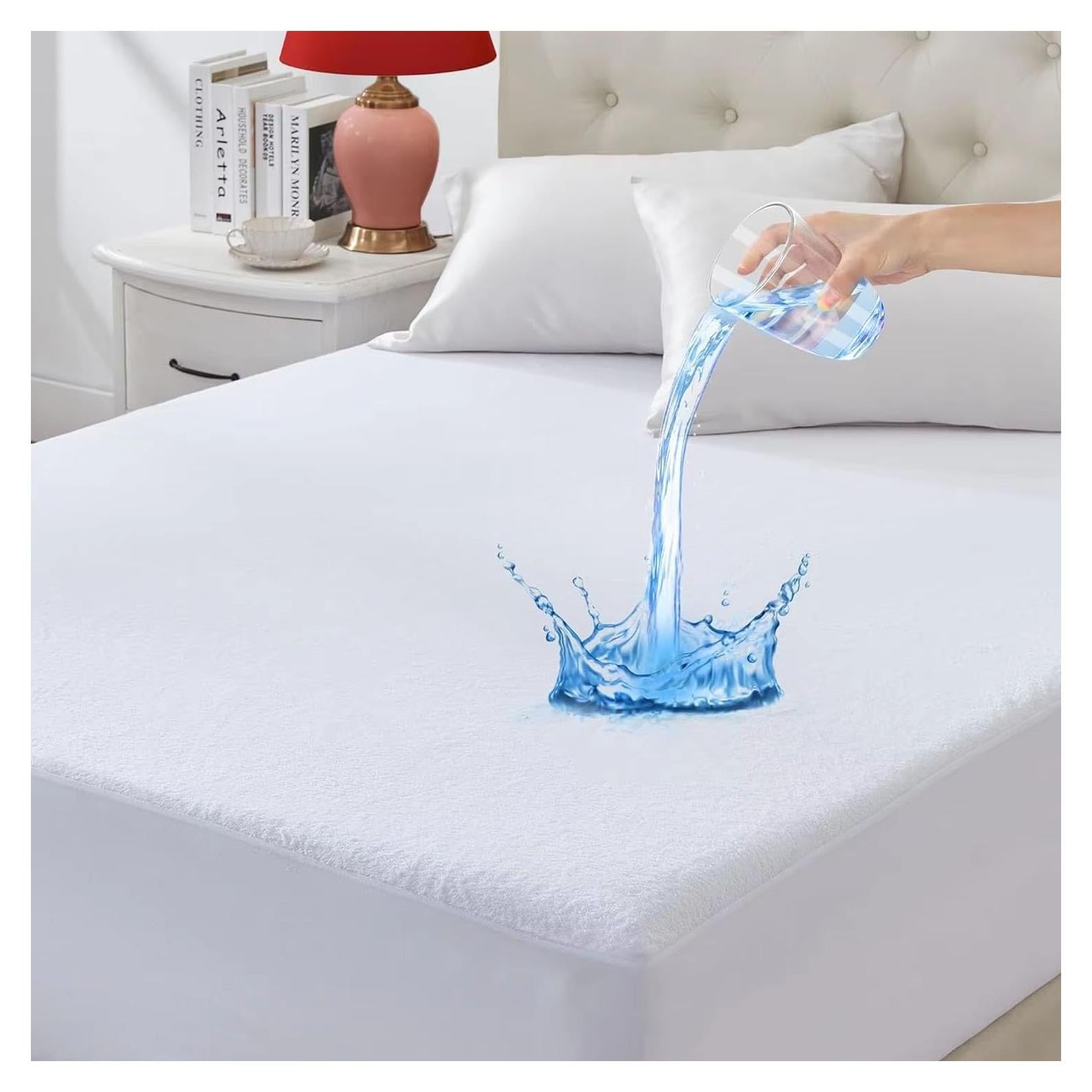 Protector de Colchón Queen Miloll Impermeable y Lavable 12-15"