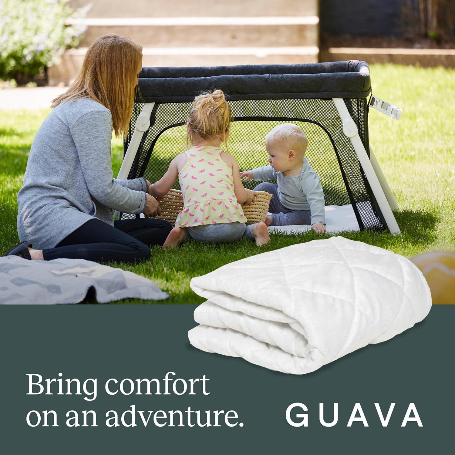 Sábana Ajustada Acolchada Guava Family para Cuna de Viaje