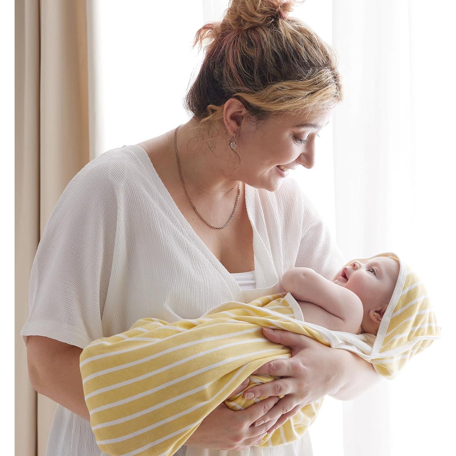 Toalla de Baño para Bebé Momcozy con Capucha - 71x71 cm