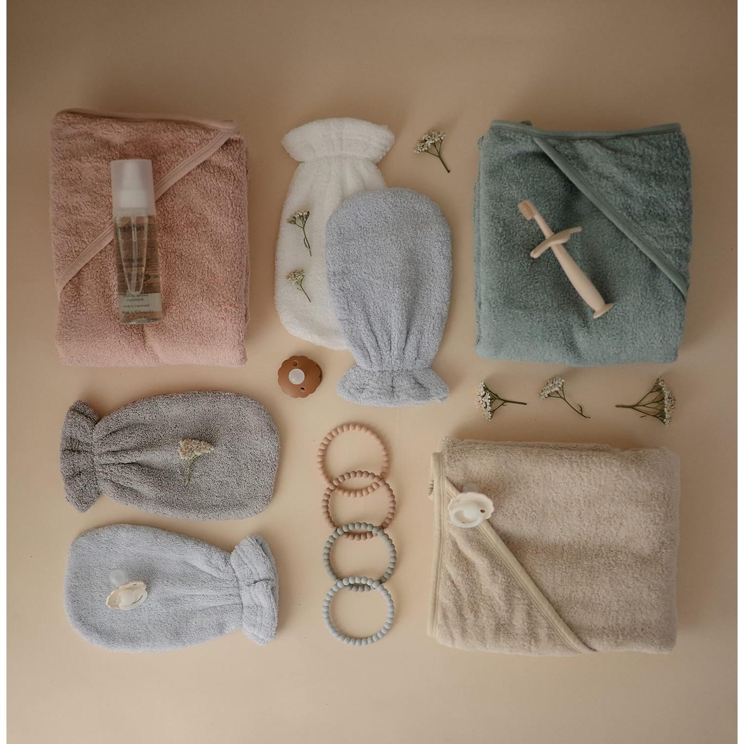 Toalla con Capucha Mushie para Bebé Algodón Orgánico Sonrosado