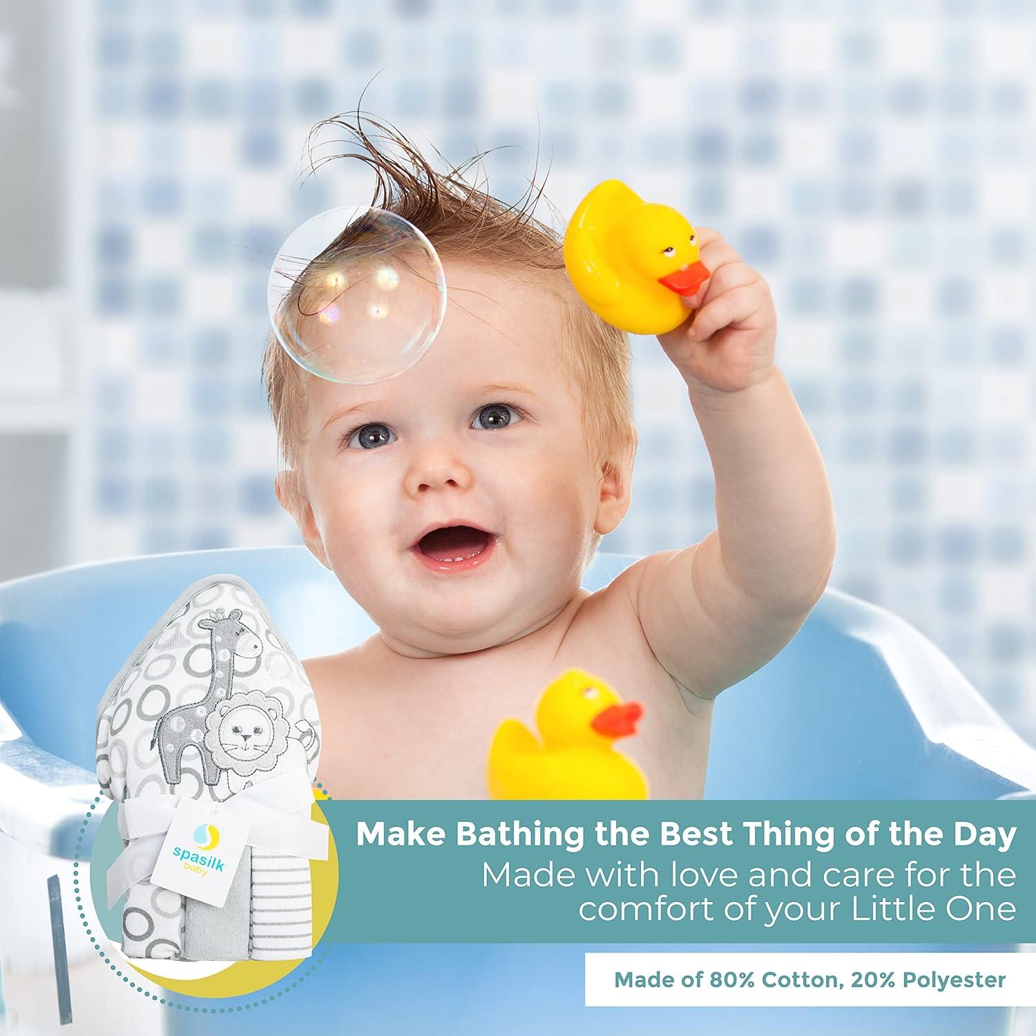 Toalla con Capucha y 3 Paños de Lavado Spasilk León Gris