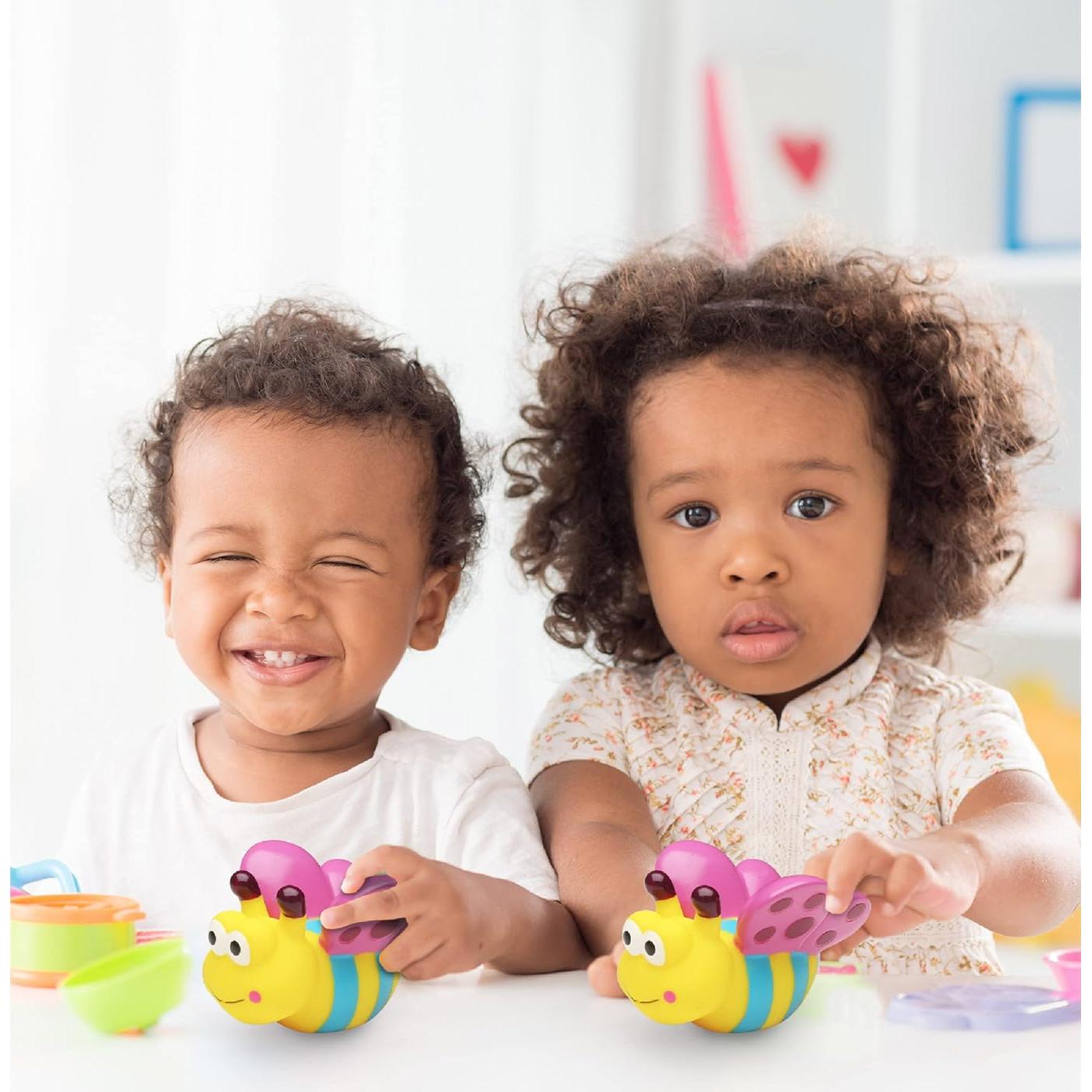 Juguete de Baño Flotante DolliBu Mariposa Squirter 7.6cm