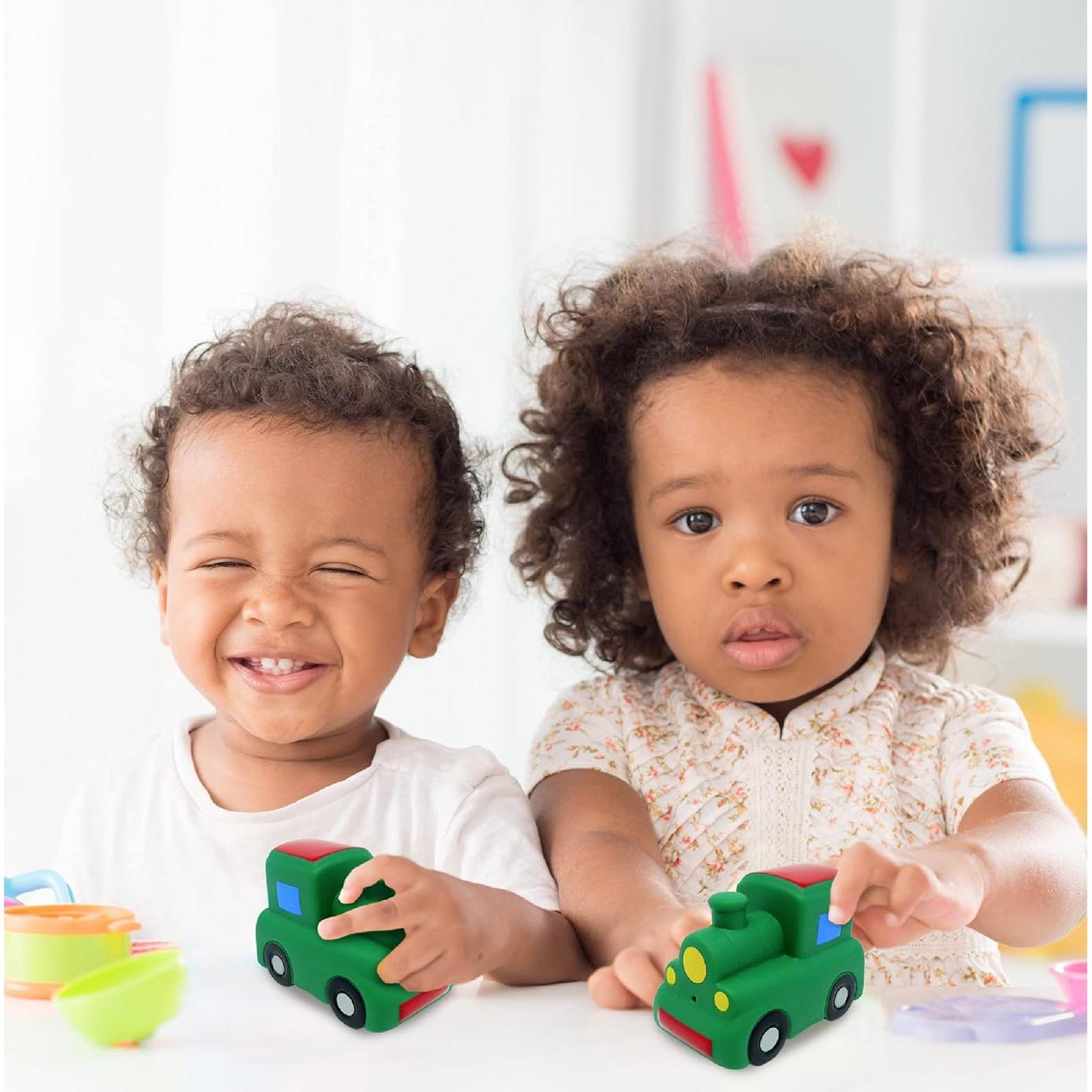 Juguete de Baño Squirter Tren Amigo DolliBu - Flotante 7.62 cm