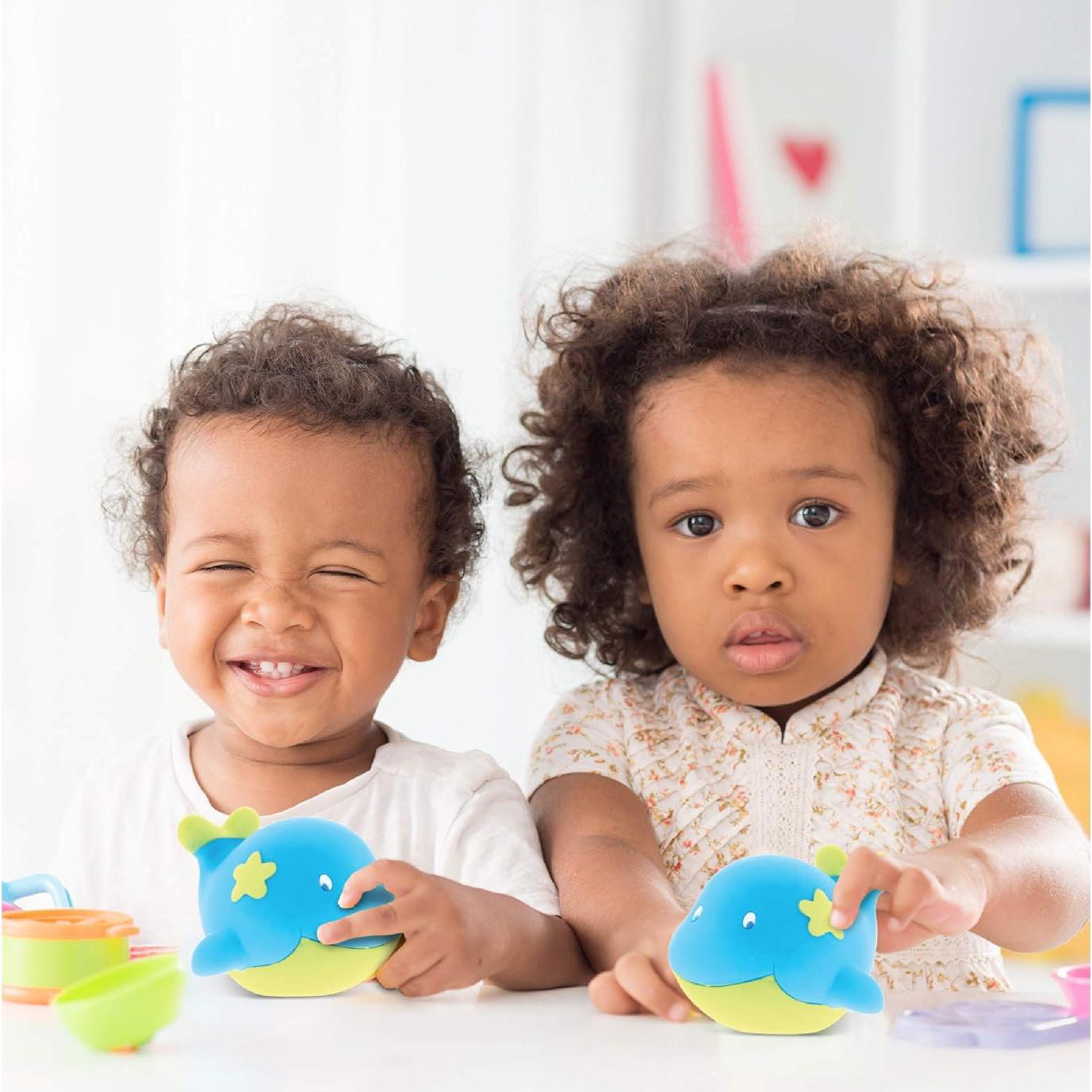 Juguete de Baño Ballena DolliBu - Flotante para Niños 6.99x7.11cm