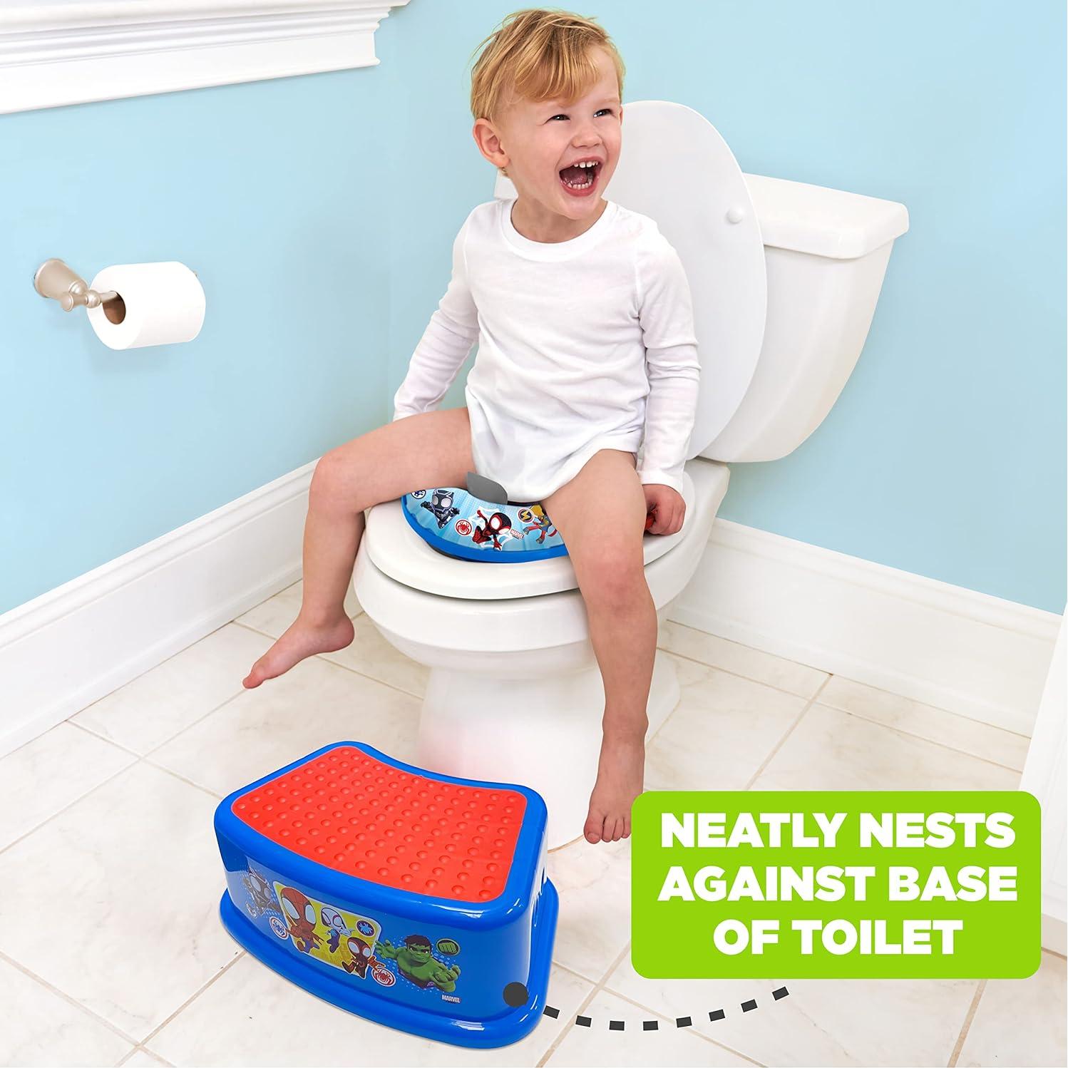 Set de Diversión en la Hora del Baño Spidey - 5 Títeres, Chorro Iluminado y Taburete