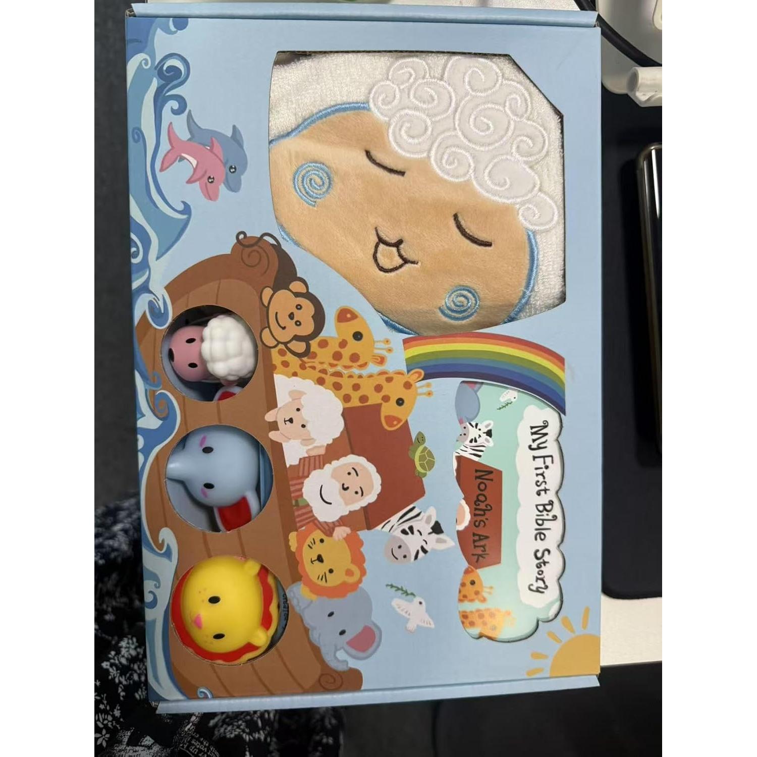 Juego de Bautizo MyMateZoe 7 Piezas - Toalla, Juguetes y Libro