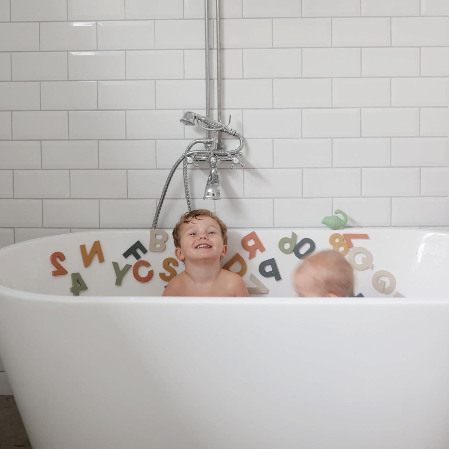 Letras y Números de Espuma Mushie para Baño - 26 Piezas