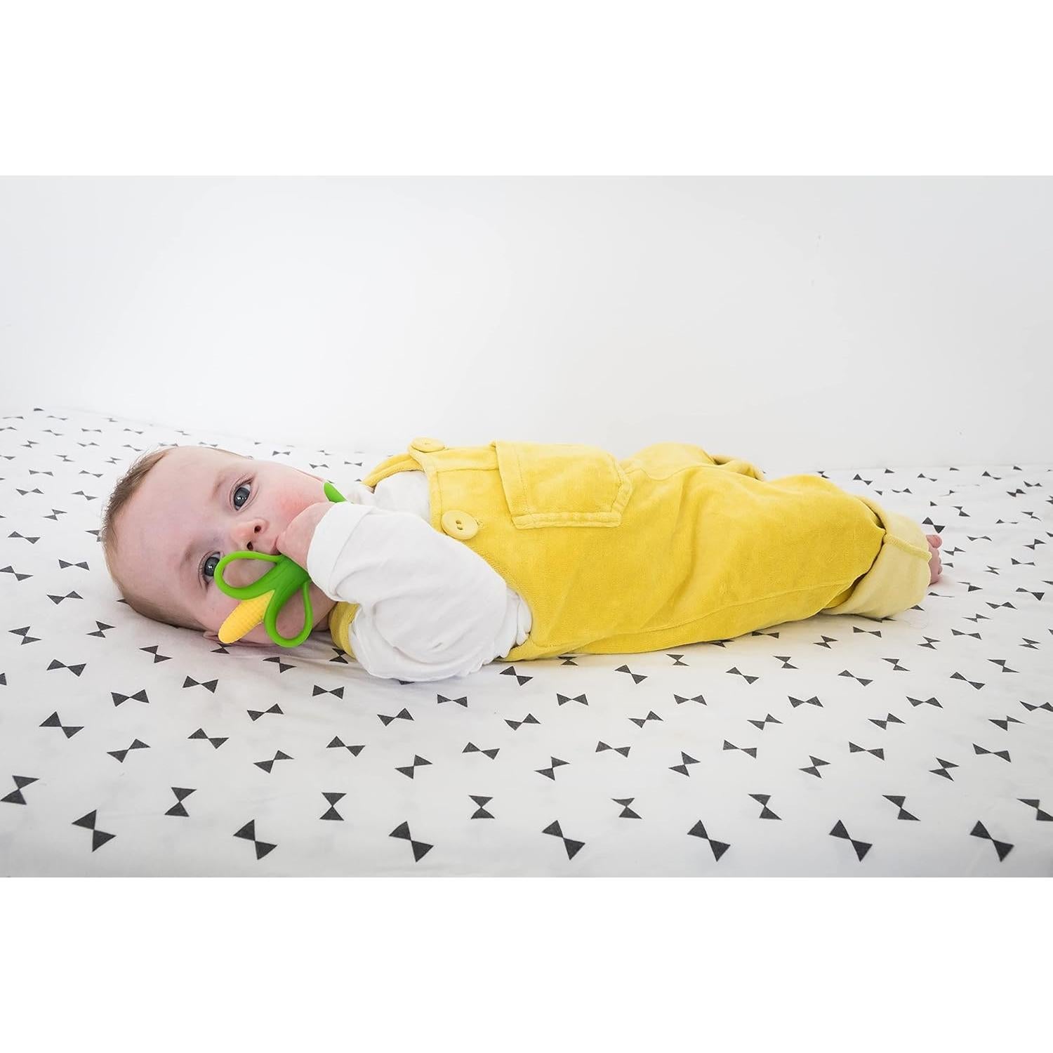 Mordedor de Maíz Nuby de Silicona Suave Verde 7.6x10.2cm