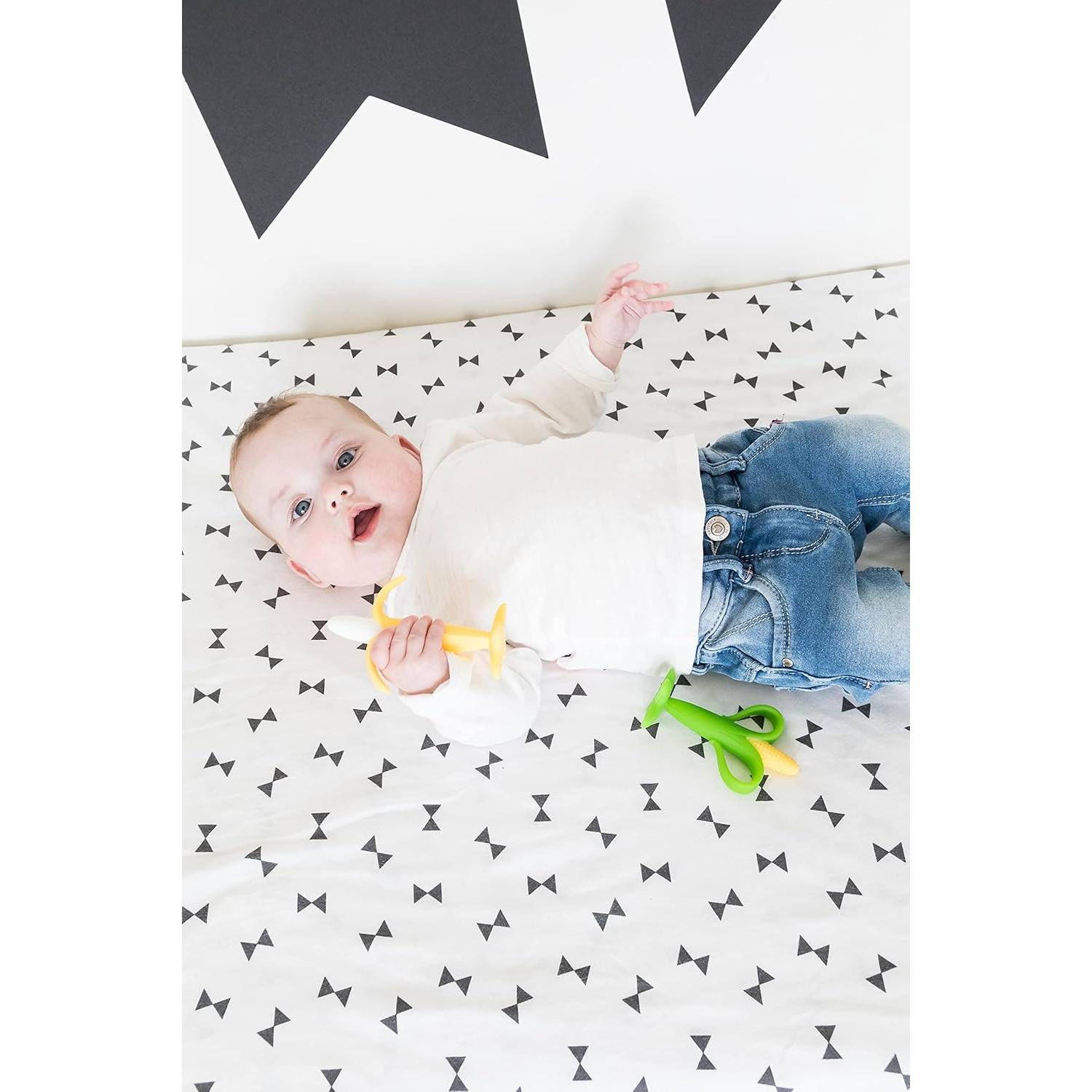 Mordedor de Maíz Nuby de Silicona Suave Verde 7.6x10.2cm