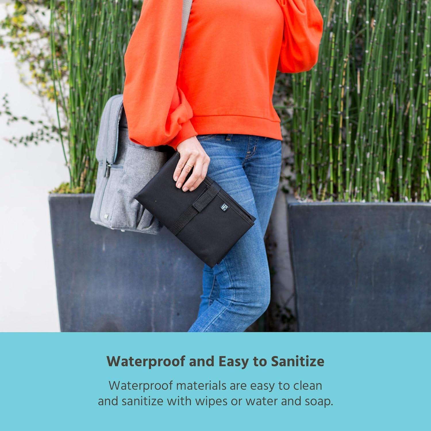 Cambiador Portátil J.L. Childress Extra Grande Negro