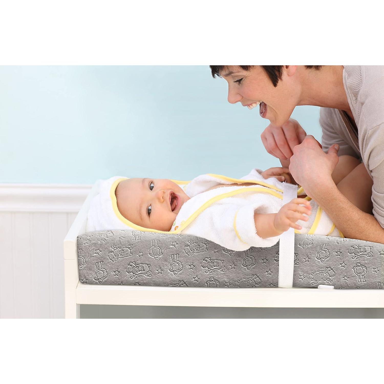 Cambiador Contorneado Serta Perfect Sleeper Gris con Cubierta de Felpa