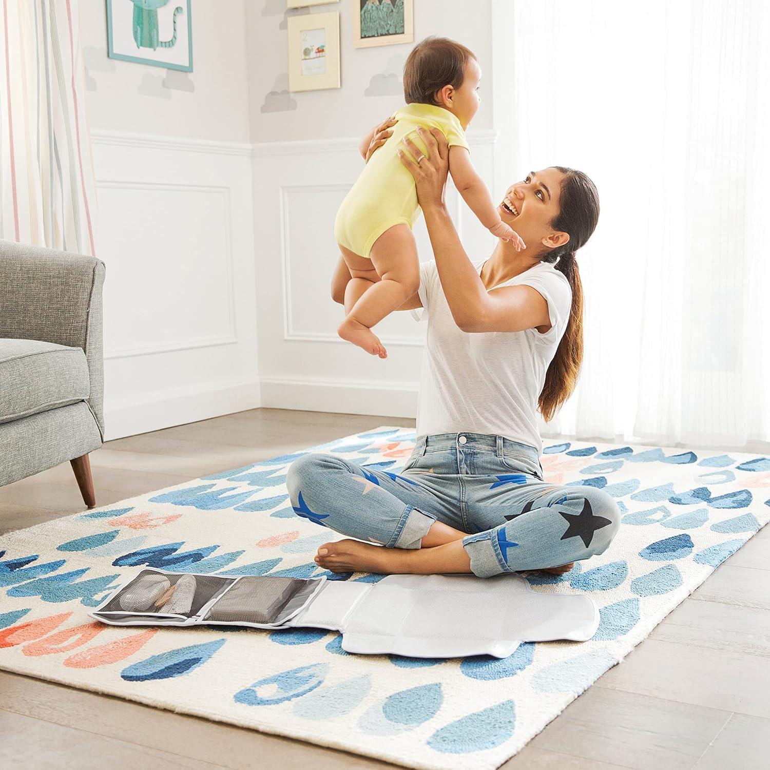 Kit de Cambio de Pañales Portátil Munchkin Gris con Almohadilla