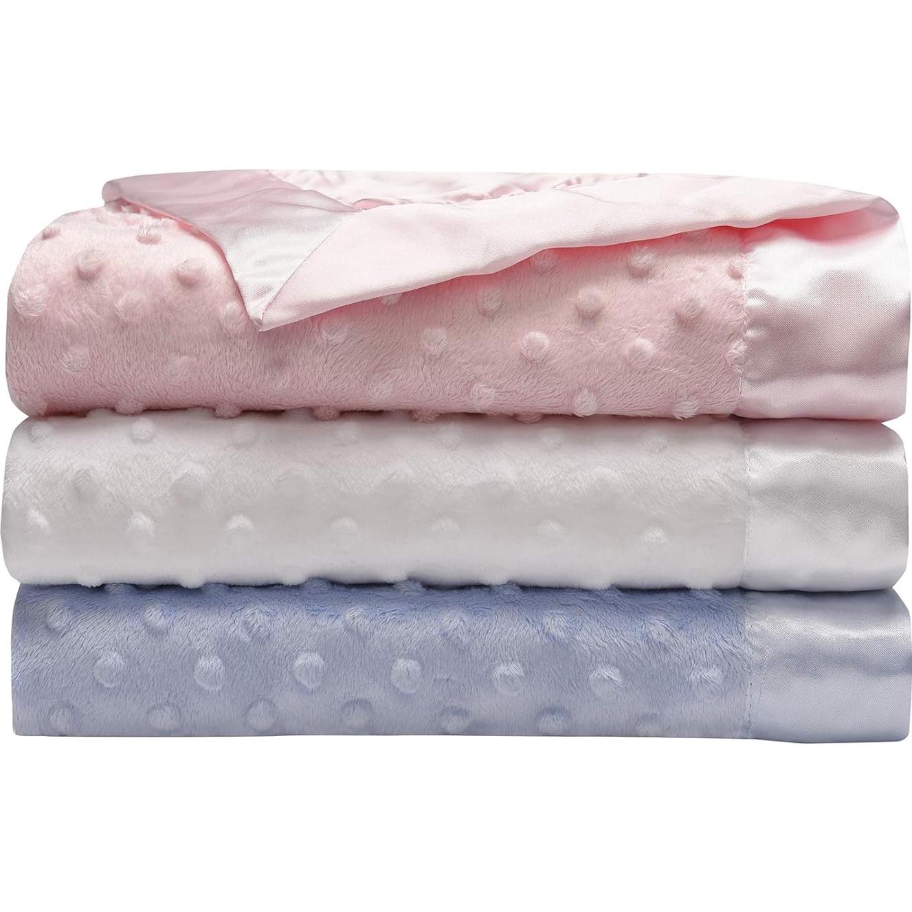 Manta Texturizada Baby Starters Blanca 76x102 cm con Ribete Satén