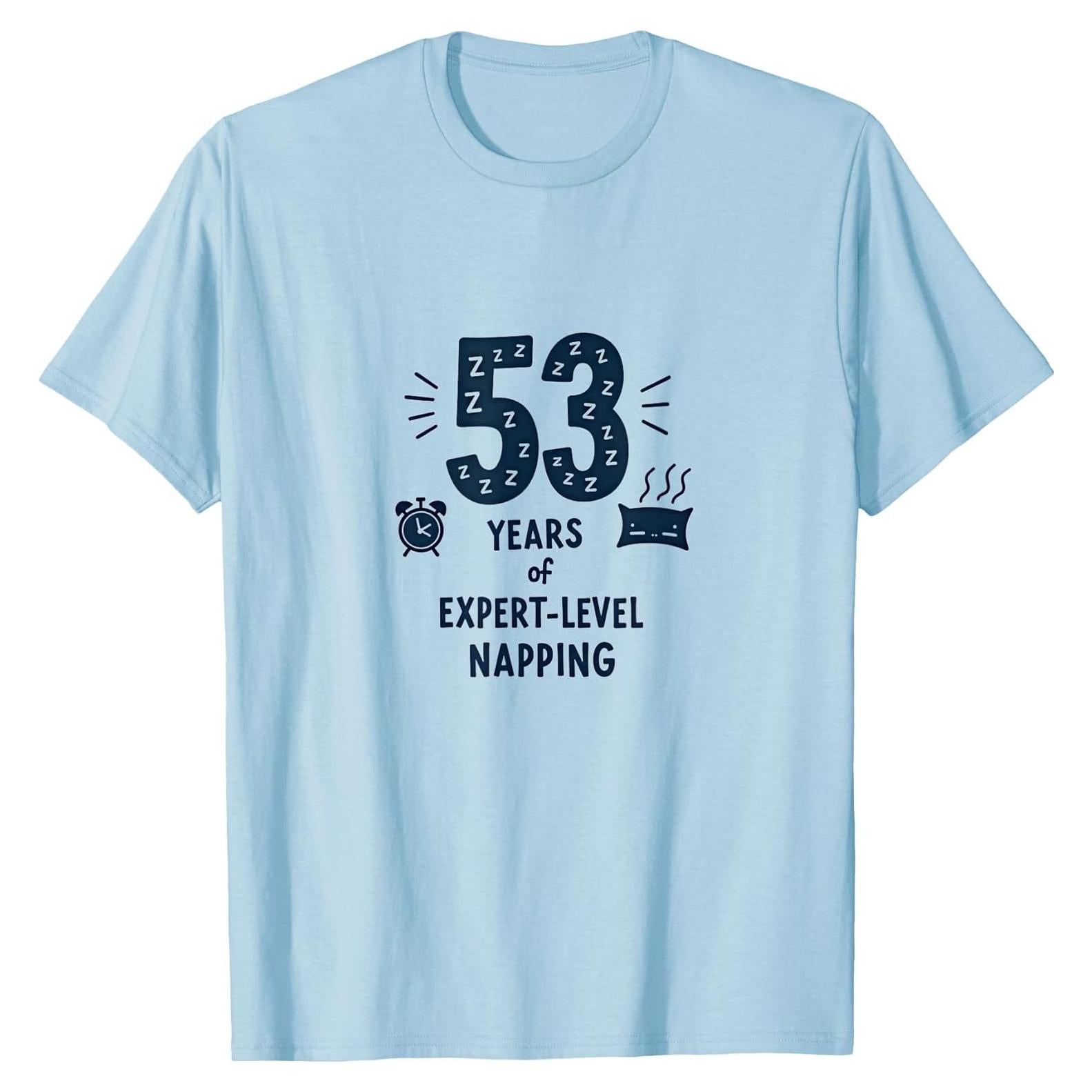 Camiseta Divertida para Hombre 53 Años de Siestas Experto Azul Bebé