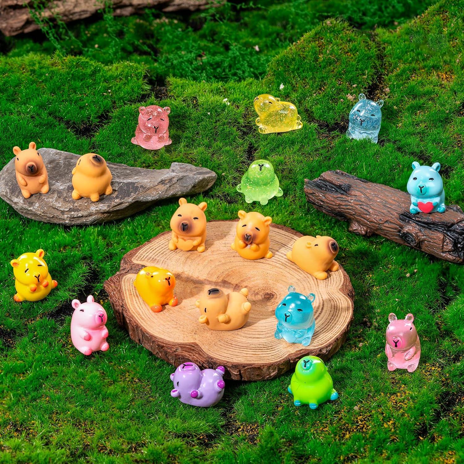 Figuritas Mini Capibara Luminiscentes - Paquete de 24 Resina
