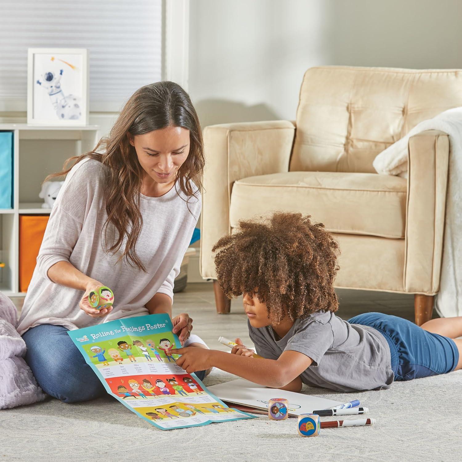 Juego de Dados Rolling for Feelings hand2mind - 7 Cubos de Madera