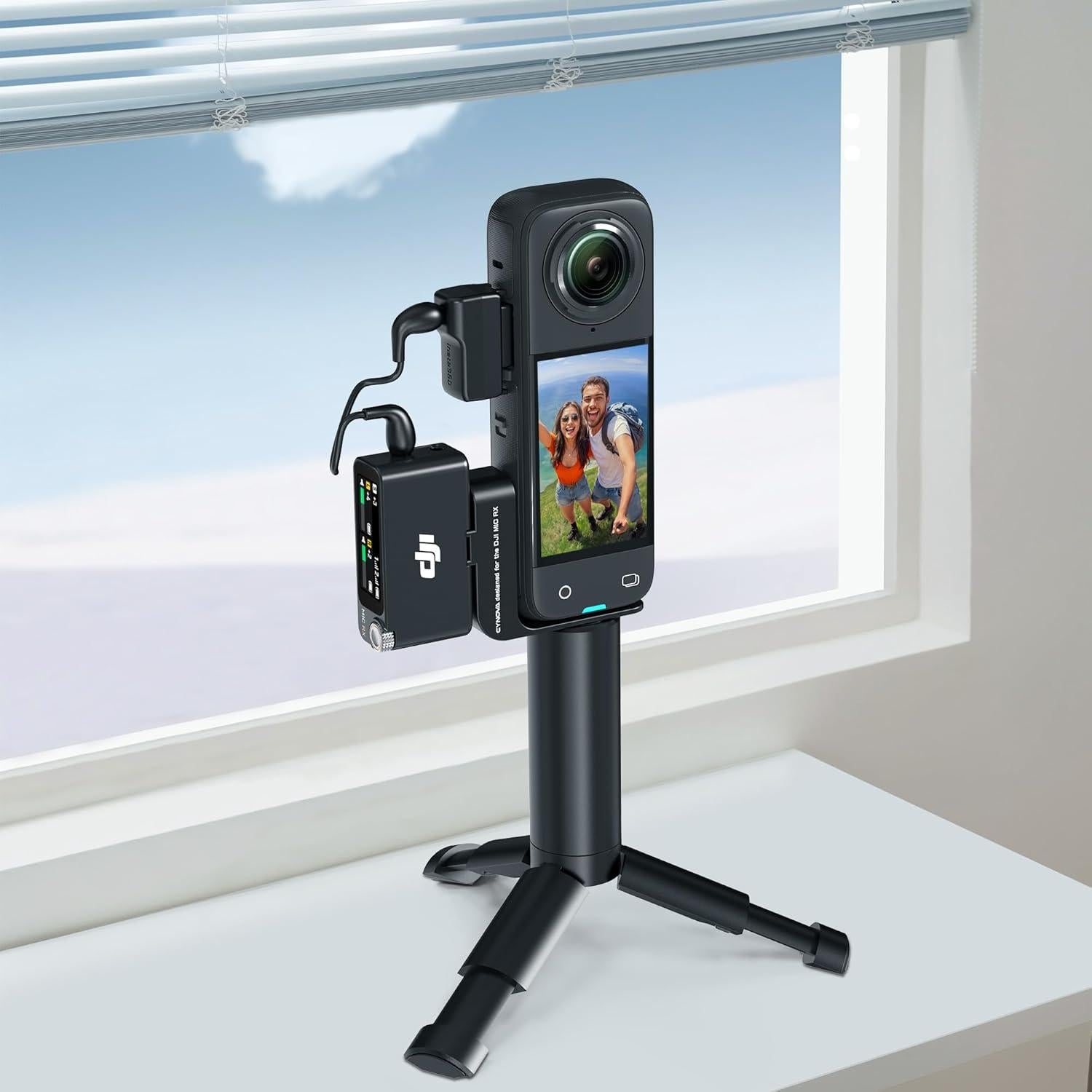 Soporte de Micrófono CYNOVA para Insta360 X4/X3 con Cable 3.5mm