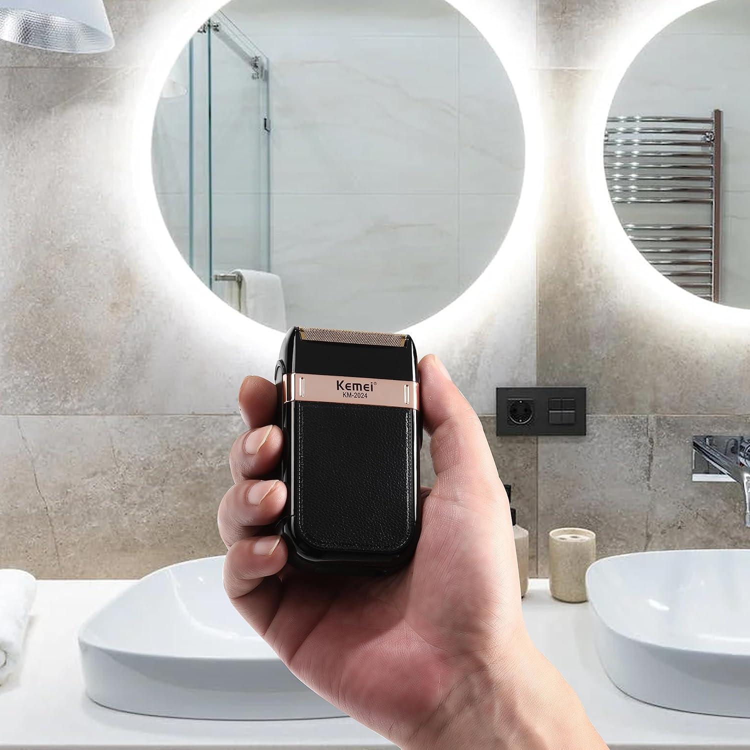 Afeitadora Eléctrica KEMEI KM-2024 Impermeable Recargable