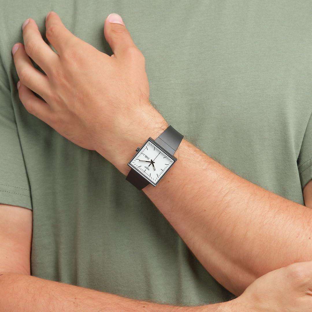 Reloj Swatch Bioceramic Cuadrado Unisex Negro 33.25mm