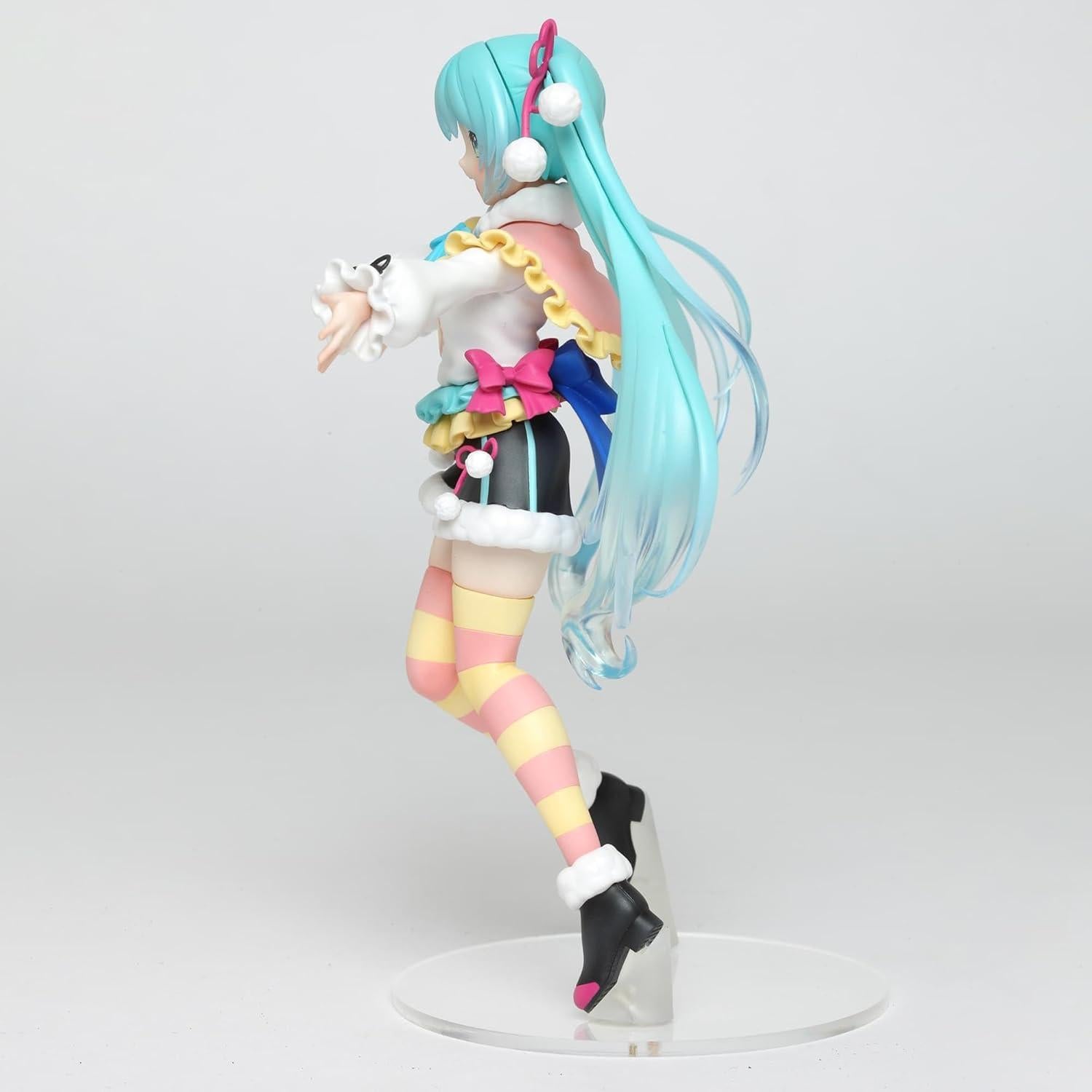 Figura Hatsune Miku Taito 18 cm Versión Invierno Coleccionable
