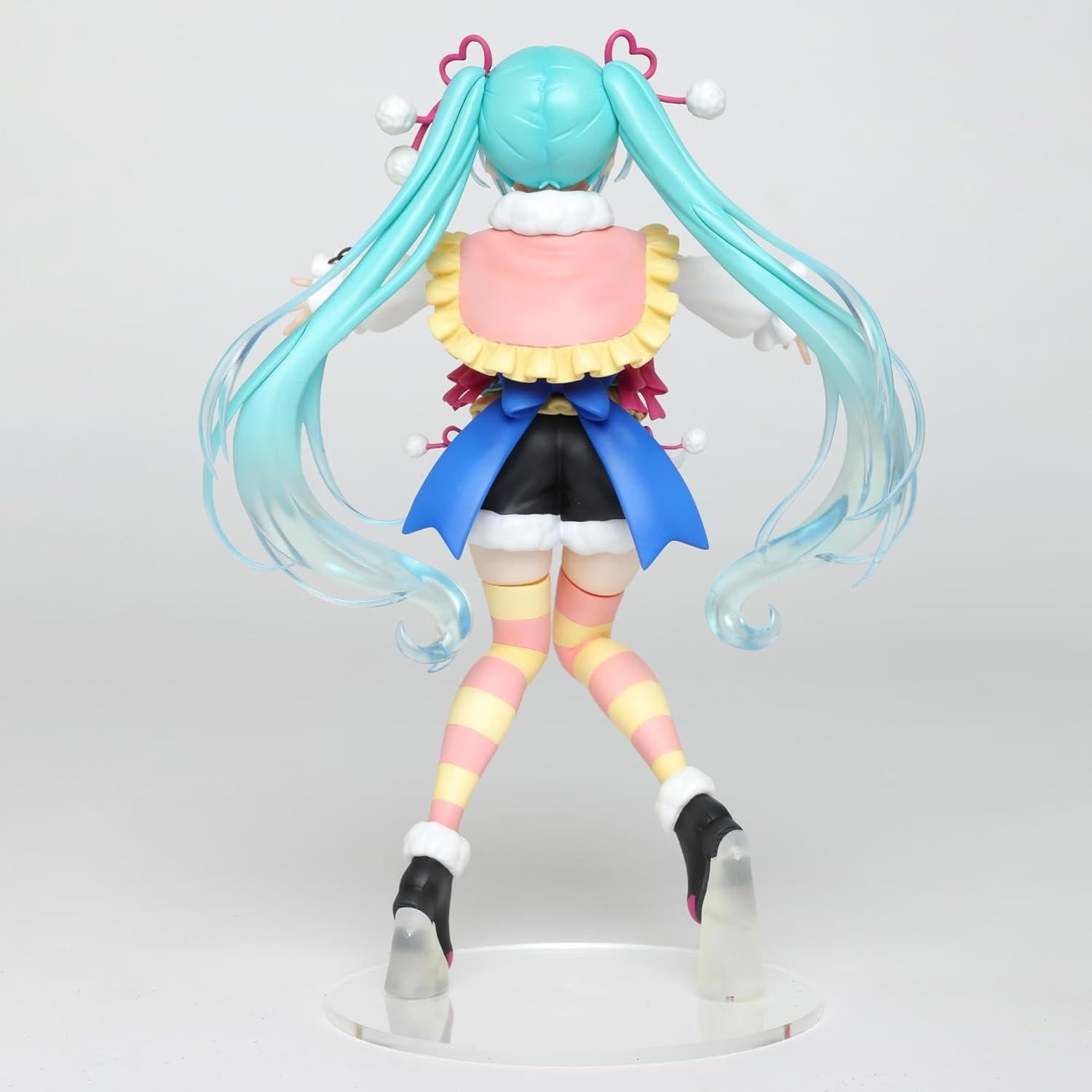 Figura Hatsune Miku Taito 18 cm Versión Invierno Coleccionable