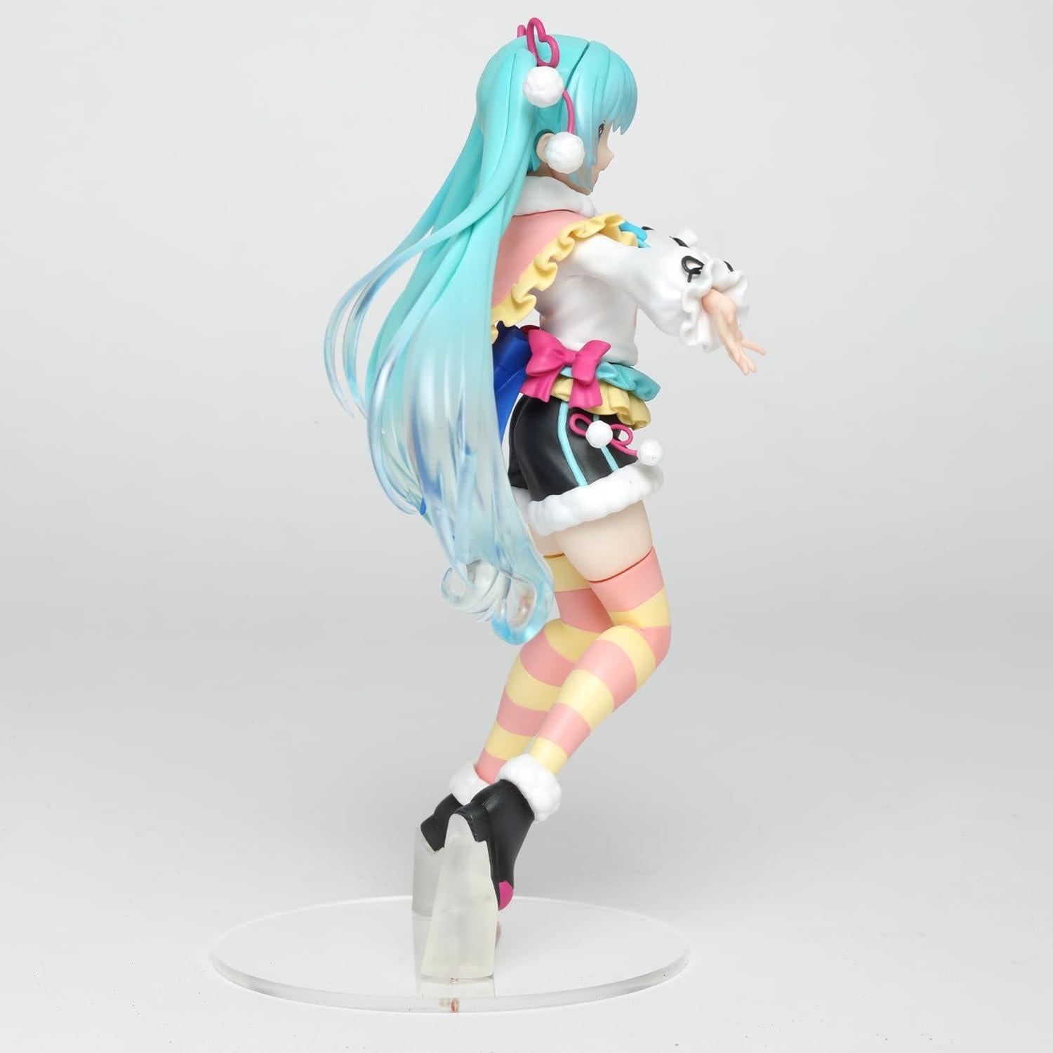 Figura Hatsune Miku Taito 18 cm Versión Invierno Coleccionable