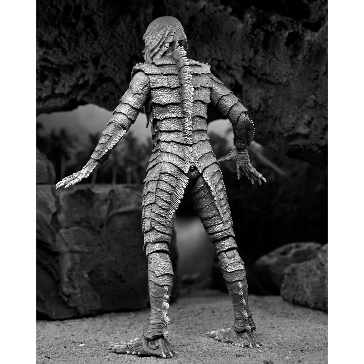 Figura de Acción NECA Criatura del Pantano Negro 17.78 cm