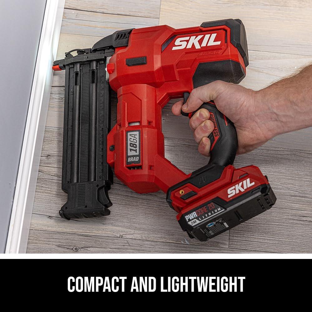 Clavadora sin cable SKIL PWR CORE 20V 18Ga Kit con Batería 2Ah