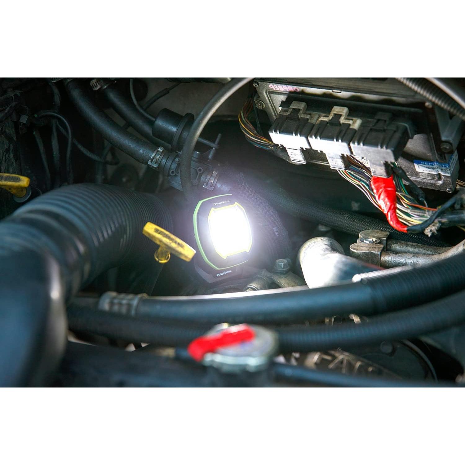 Luz de Trabajo LED Recargable PowerSmith PILF800S 800 Lúmenes