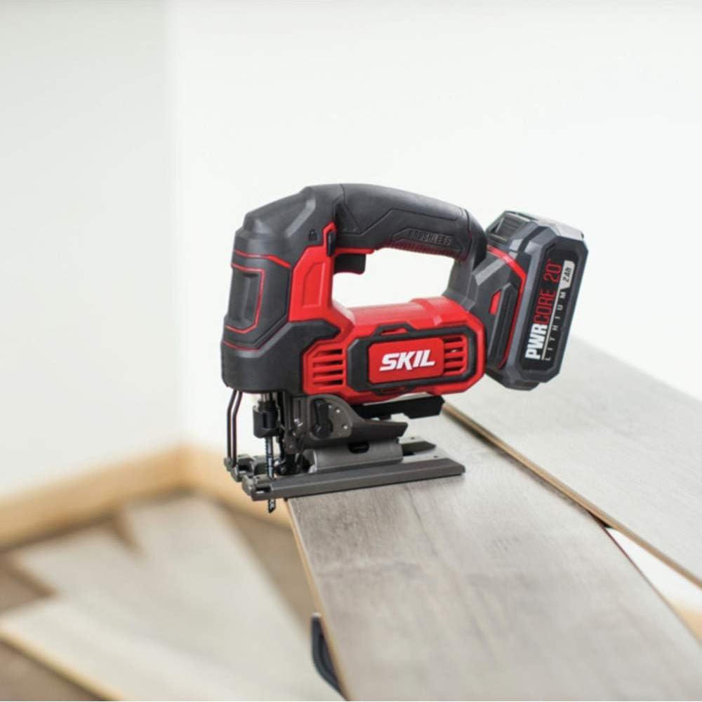 Sierra de Calar Sin Cable SKIL 20V con Batería 2.0Ah y Cargador