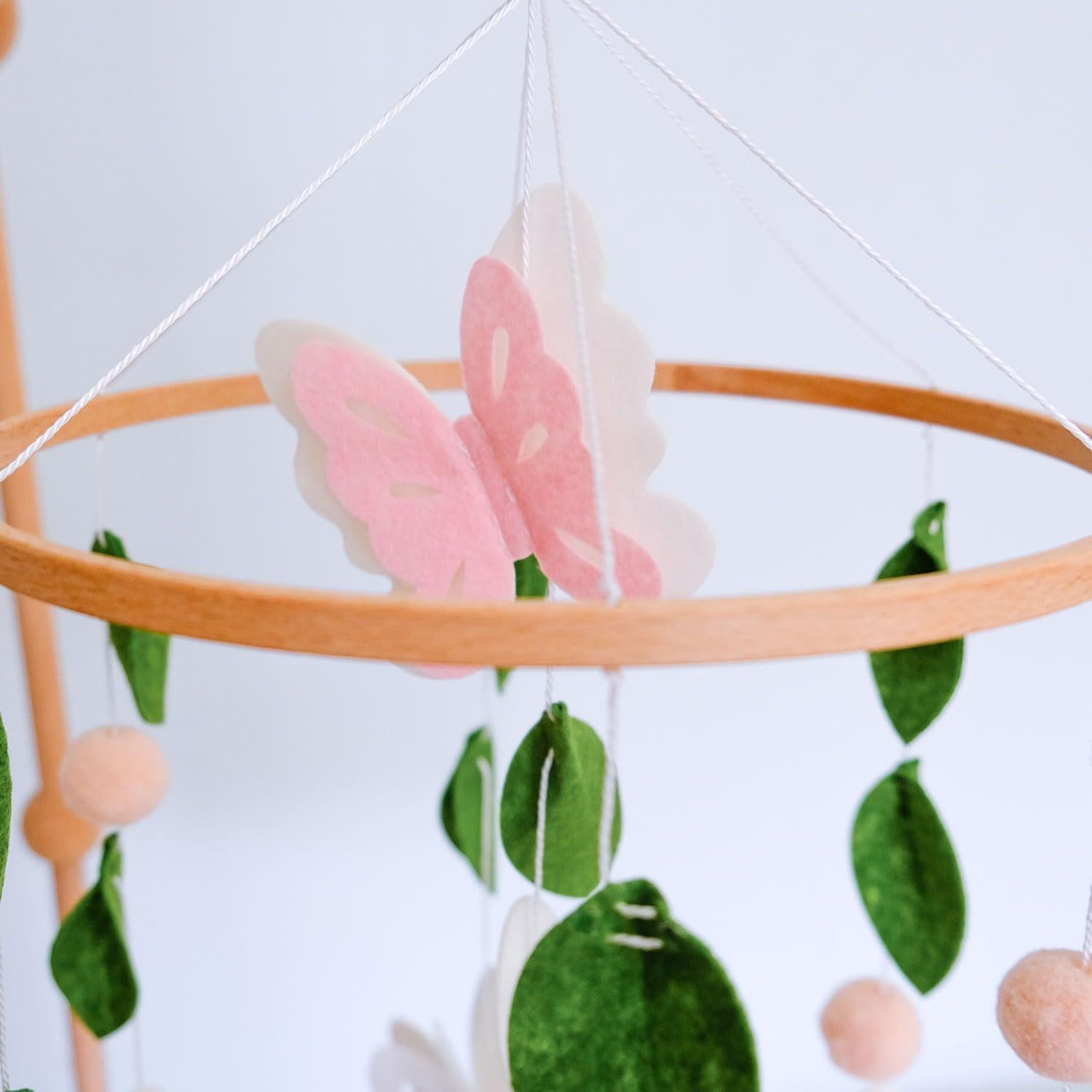Móvil de mariposa Vlokup para cuna rosa y blanco 25.1x2.5 cm