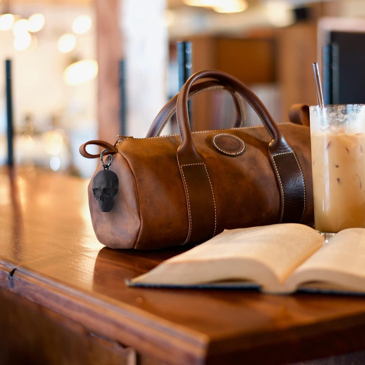 Funda Protectora GOLLEY para AirTag 2022 - Esqueleto Negro