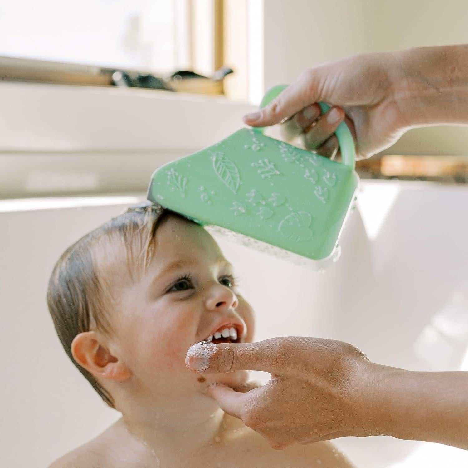 Taza de Enjuague Dino-Pour Dr. Brown 710 ml Sin Lagrimas